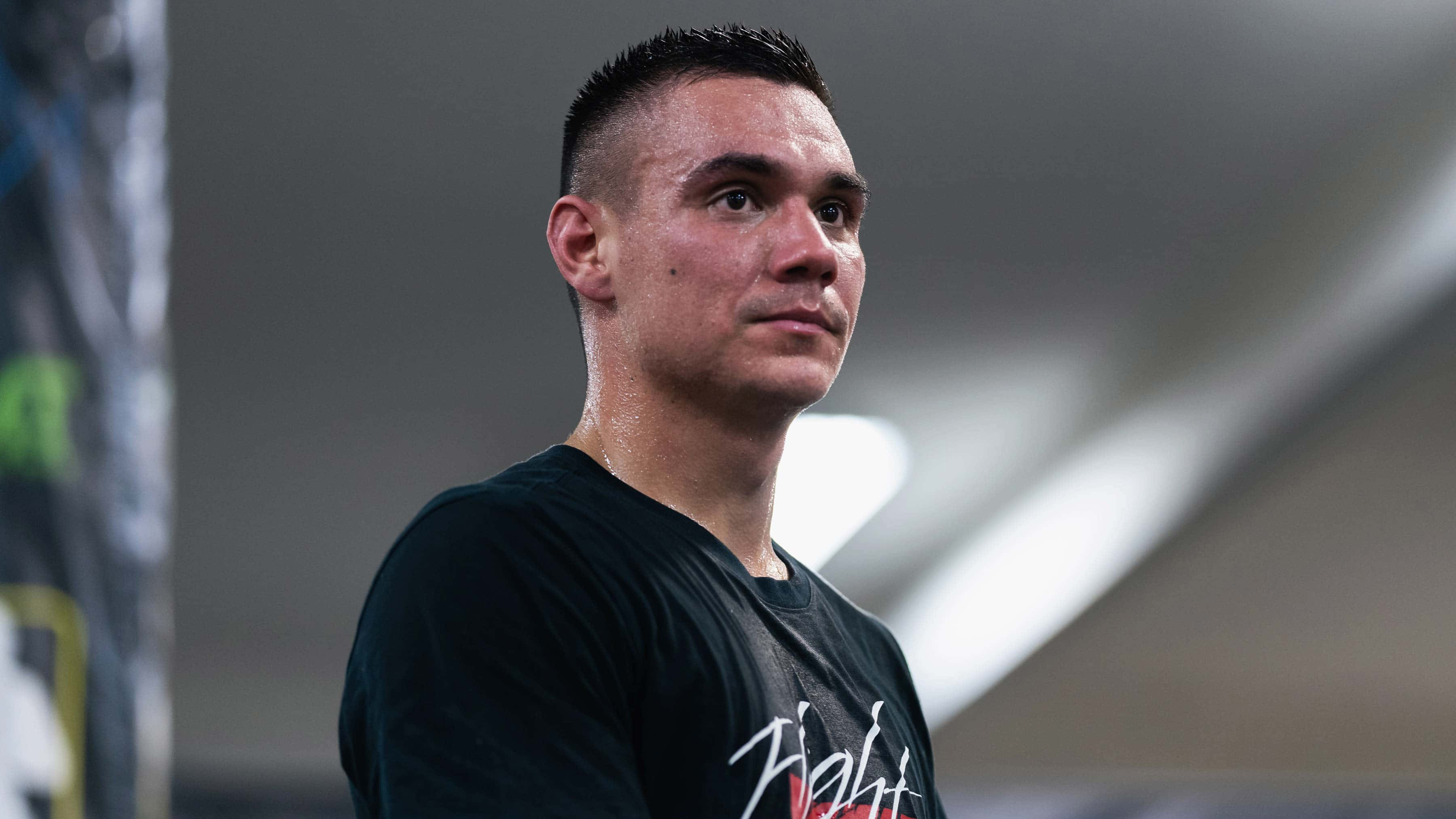 Tim Tszyu, black t-shirt, dimly lit arena, 2K Desktop Wallpaper