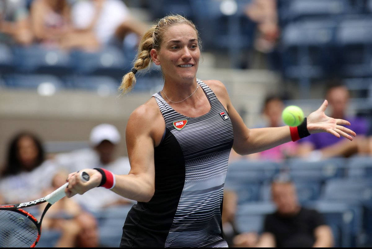 Timea Babos, bright green ball, racket, SD Desktop Wallpaper