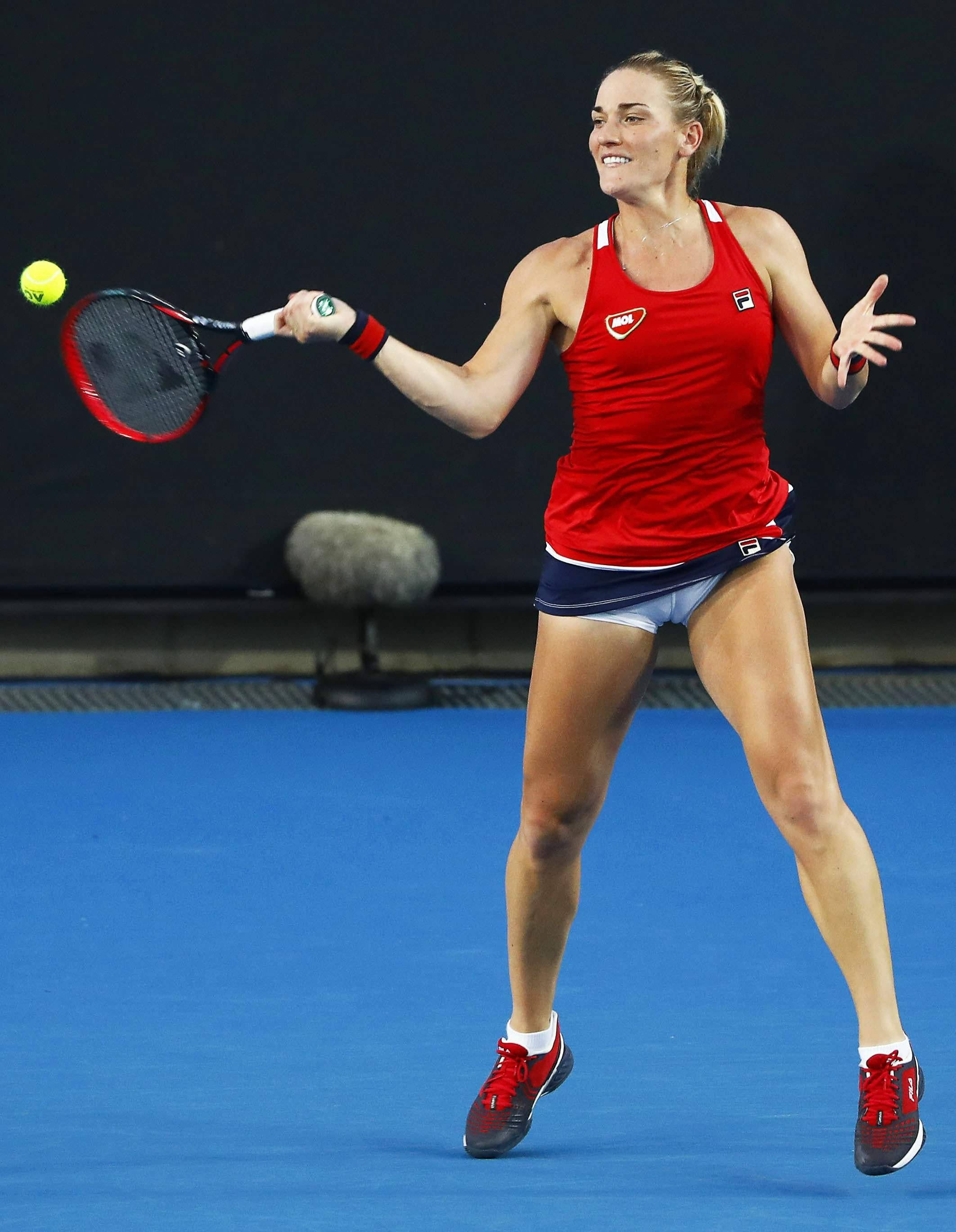 Timea Babos, red top, blue shorts, 2K Phone Wallpaper