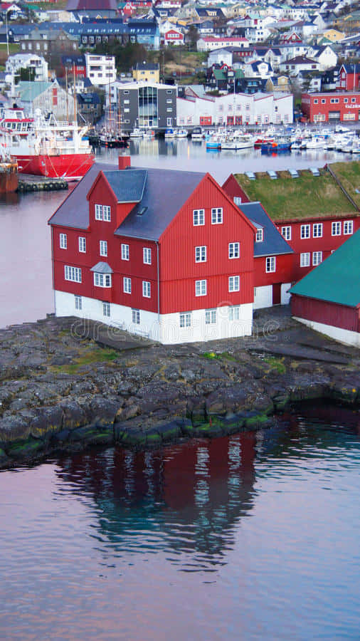 Tinganes, red house, white trim, SD Phone Wallpaper