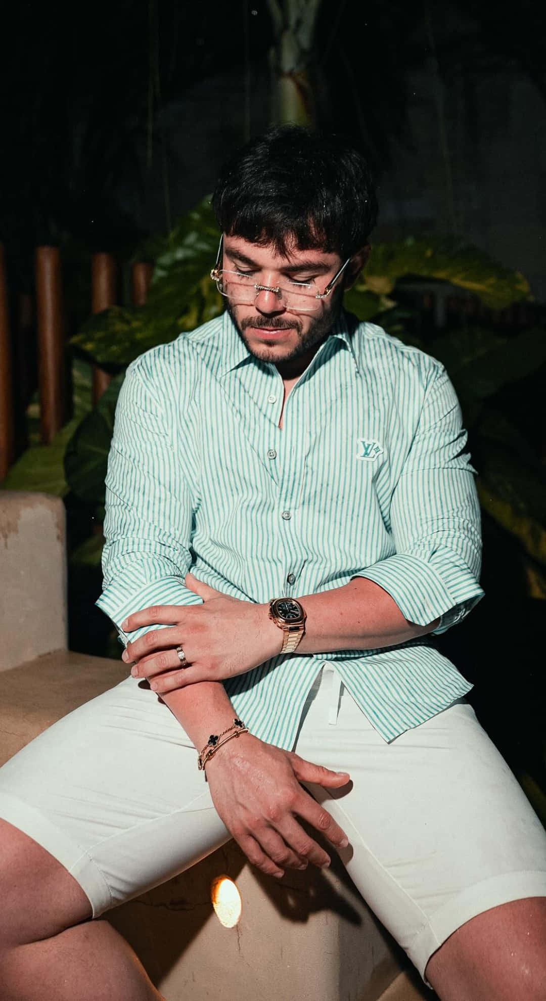 Tito Double P, light green striped shirt, white shorts, Full HD Phone Wallpaper