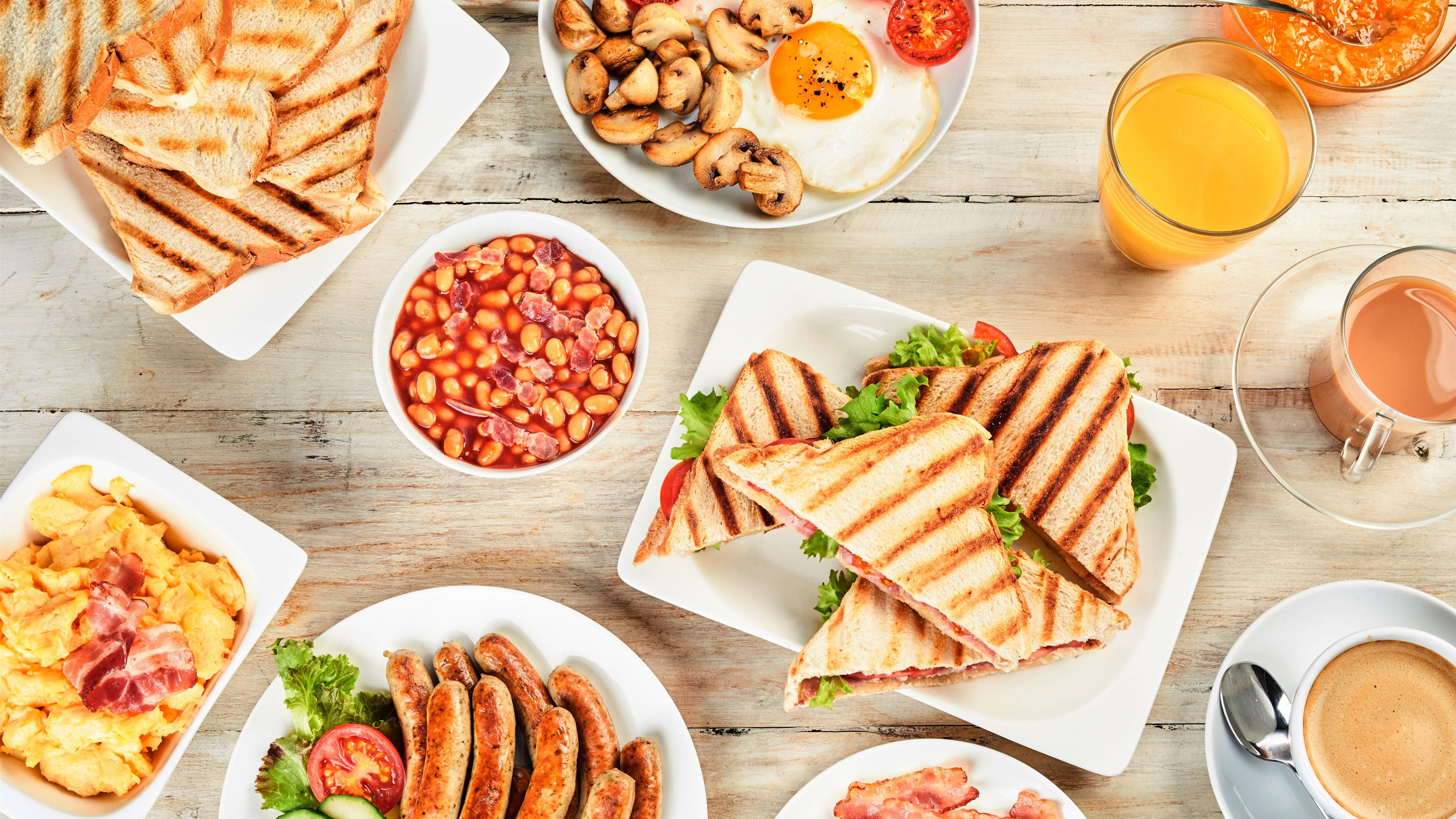toast, beans, rustic wooden table, 5K Desktop Wallpaper