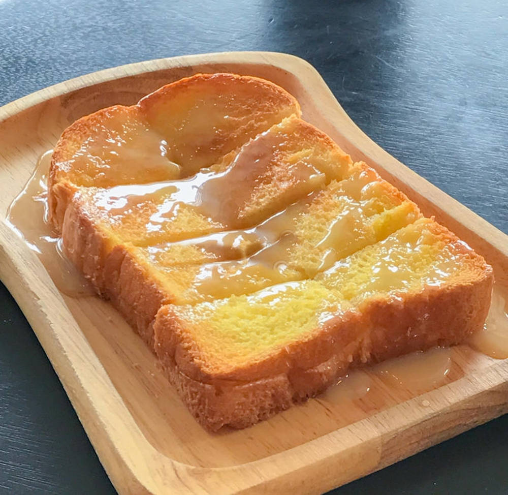 French toast, syrup, wooden tray, SD Desktop Wallpaper