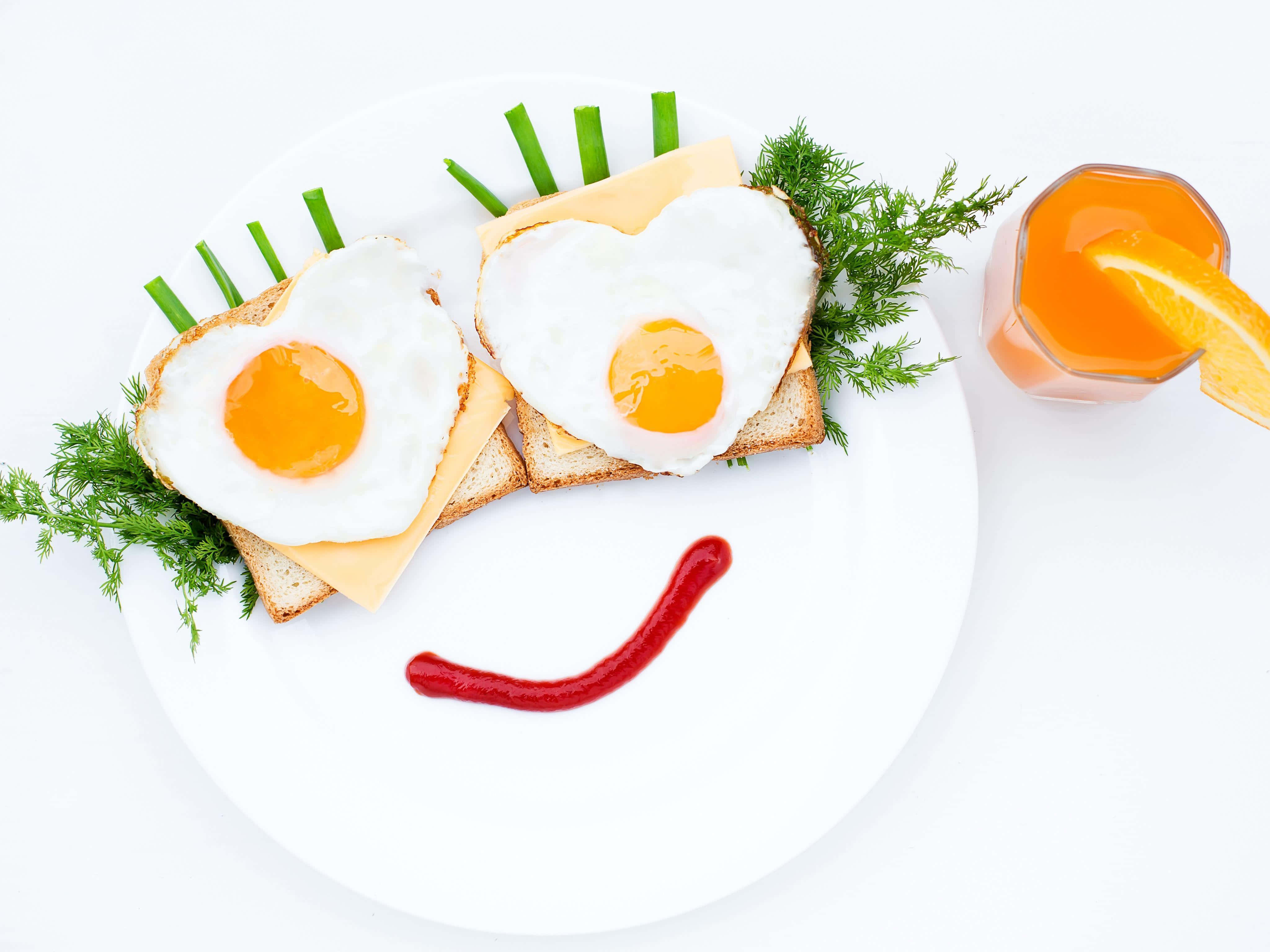 smiley face, fried eggs, toast, 4K Desktop Wallpaper
