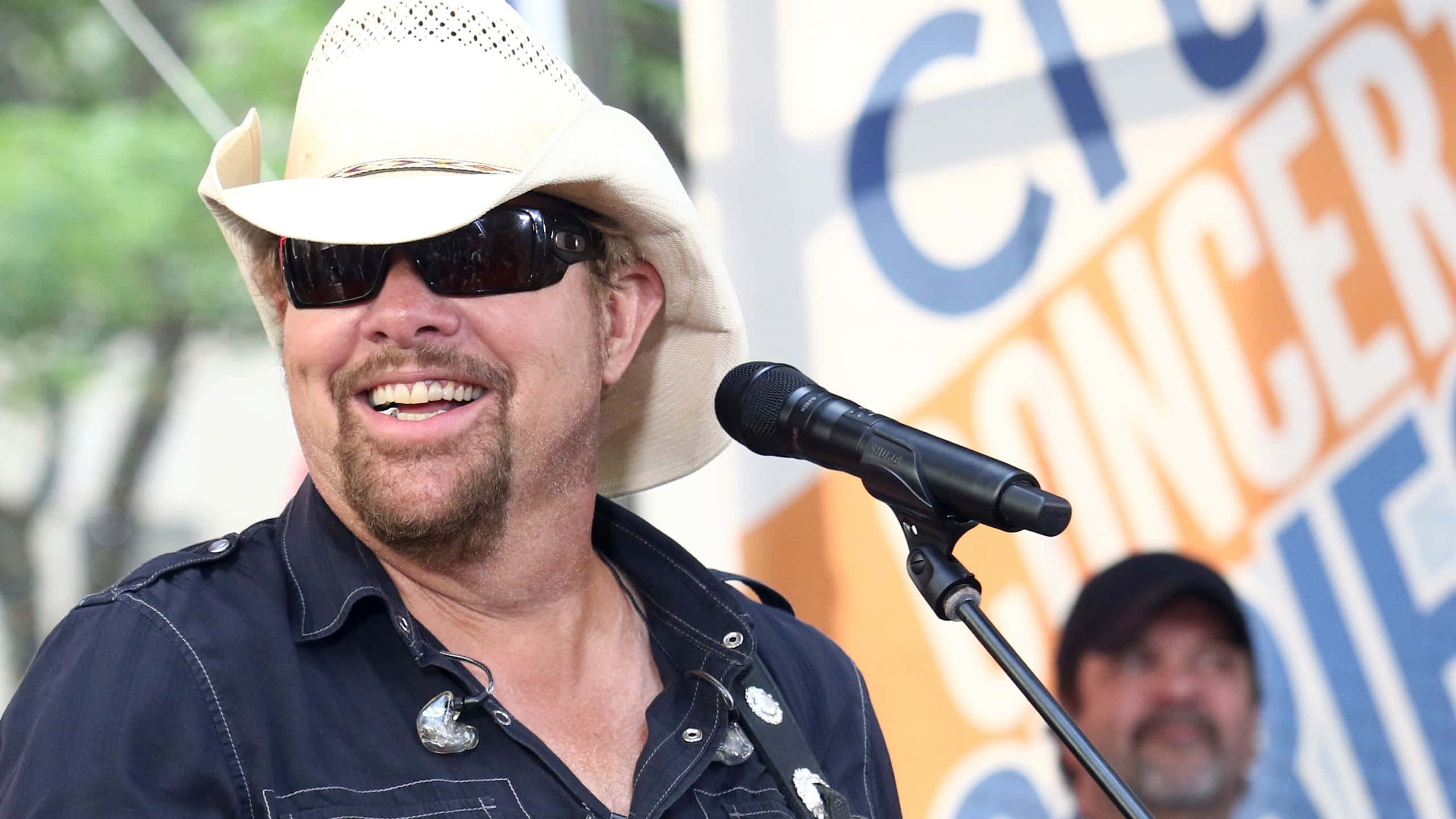 Toby Keith, white cowboy hat, sunglasses, 2K Desktop Wallpaper