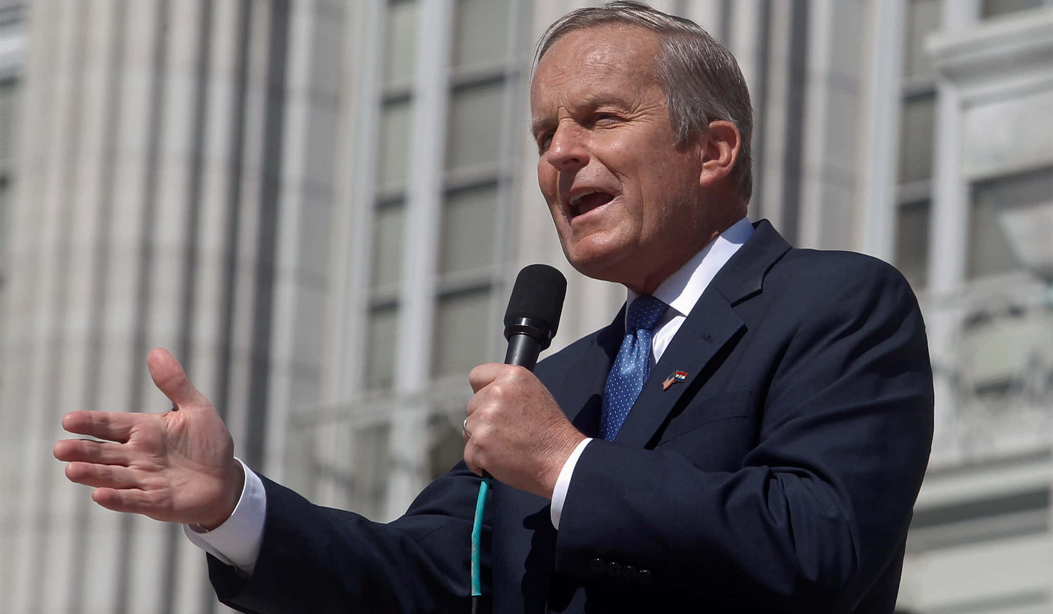 Todd Akin, microphone, dark suit, Full HD Desktop Wallpaper