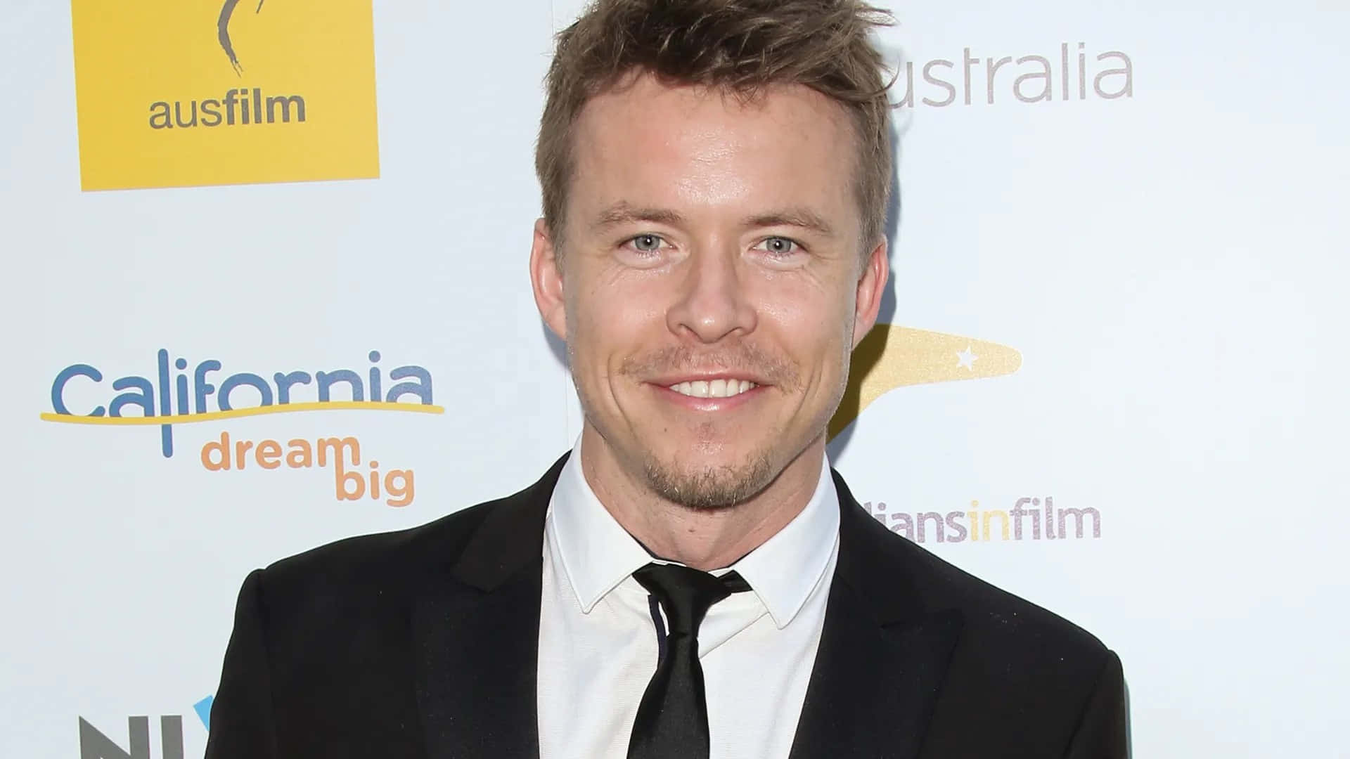 Todd Lasance, black suit and tie, film event, Full HD Desktop Wallpaper
