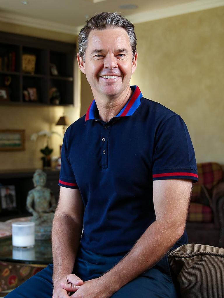 Todd Woodbridge, navy polo shirt, red and blue trim, SD Phone Wallpaper