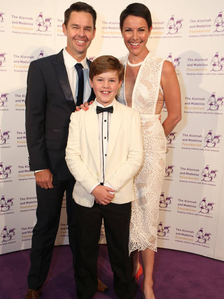 Todd Woodbridge, red carpet event, purple carpet, SD Phone Wallpaper