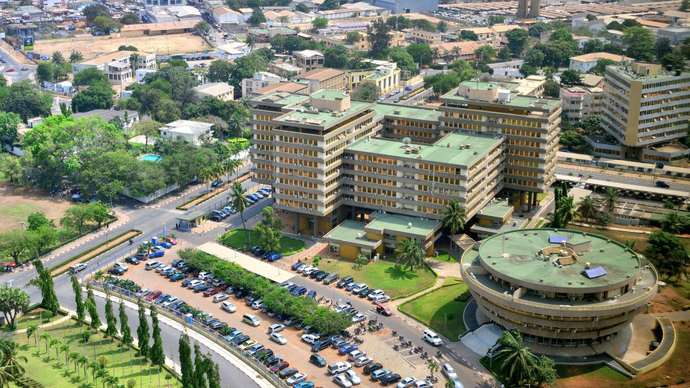 Togo, circular building, parking lot, HD Desktop Wallpaper