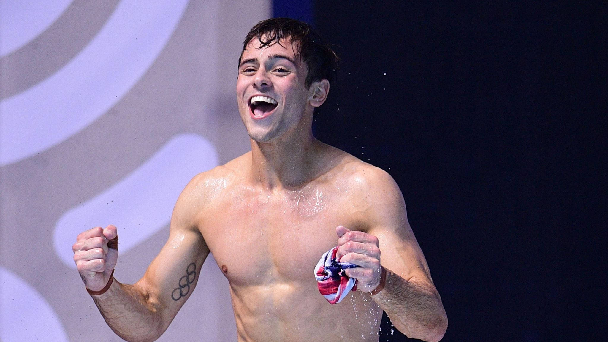 Tom Daley, triumphant male swimmer, clenched fists, Full HD Desktop Wallpaper