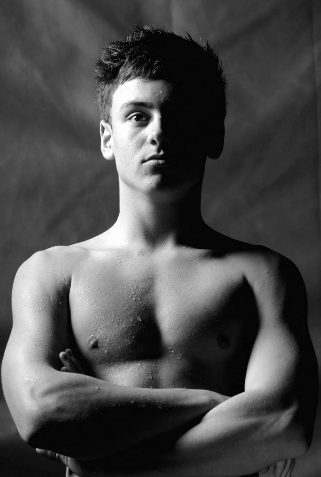 Tom Daley, greyscale, shirtless, Full HD Phone Wallpaper