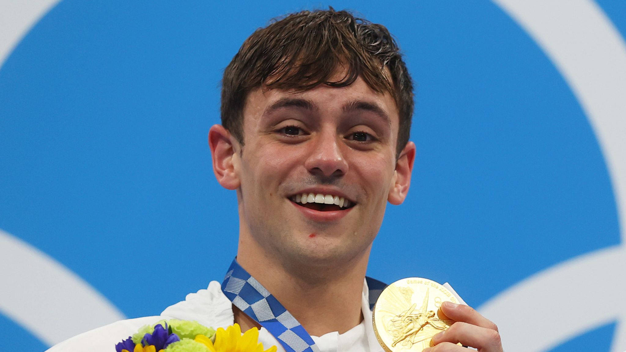 Tom Daley, gold medal, colorful flowers, Full HD Desktop Wallpaper