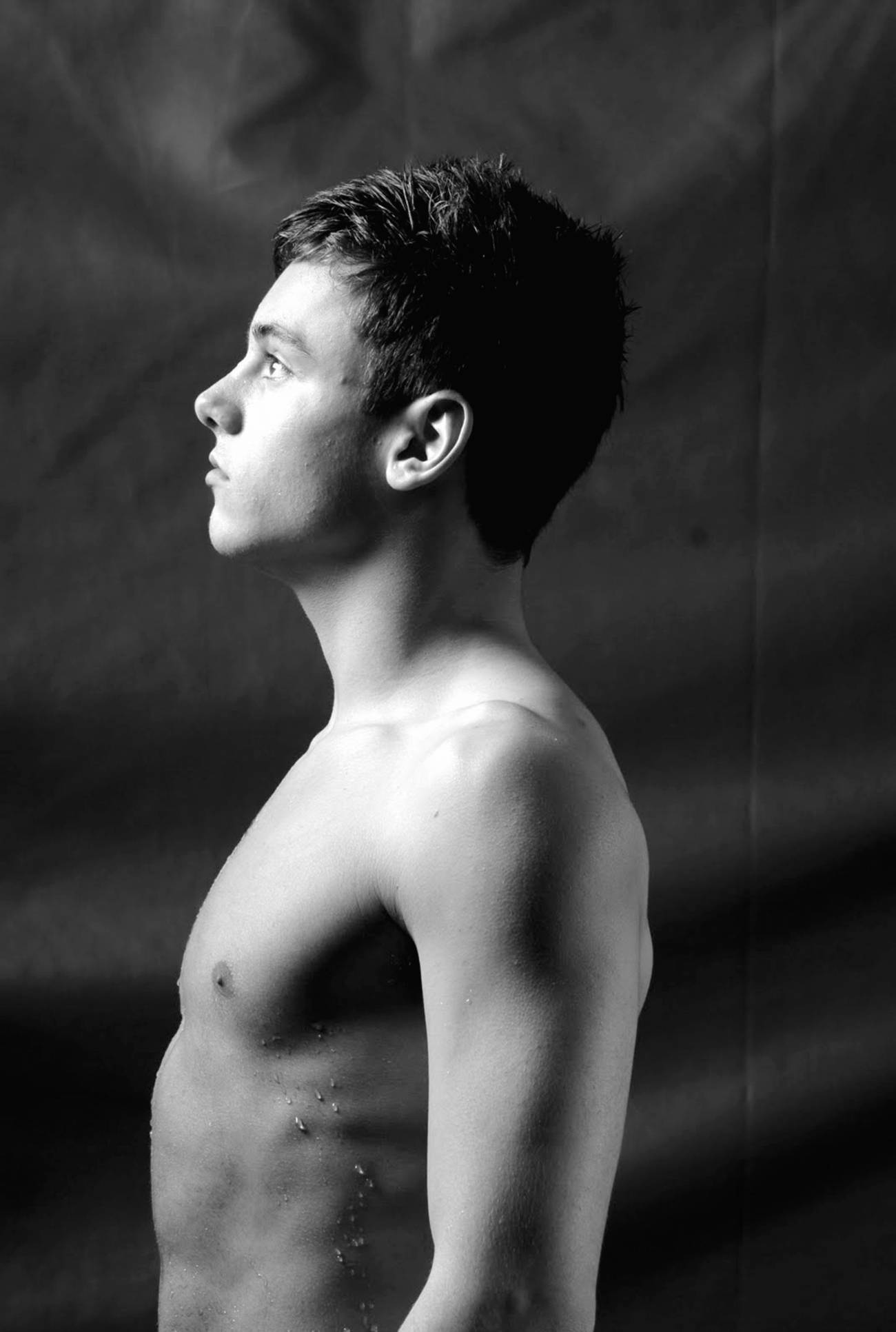 Tom Daley, side profile, black and white portrait, Full HD Phone Wallpaper