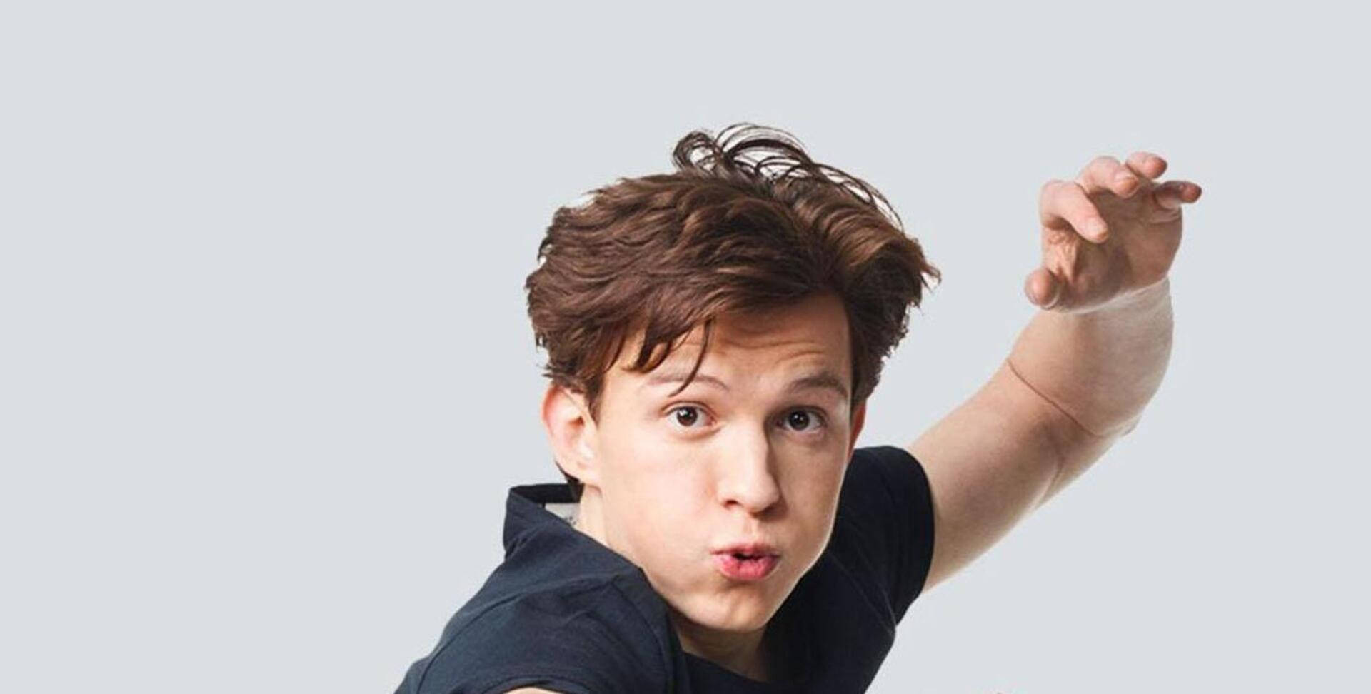 Tom Holland, tousled brown hair, playful face, Full HD Desktop Wallpaper