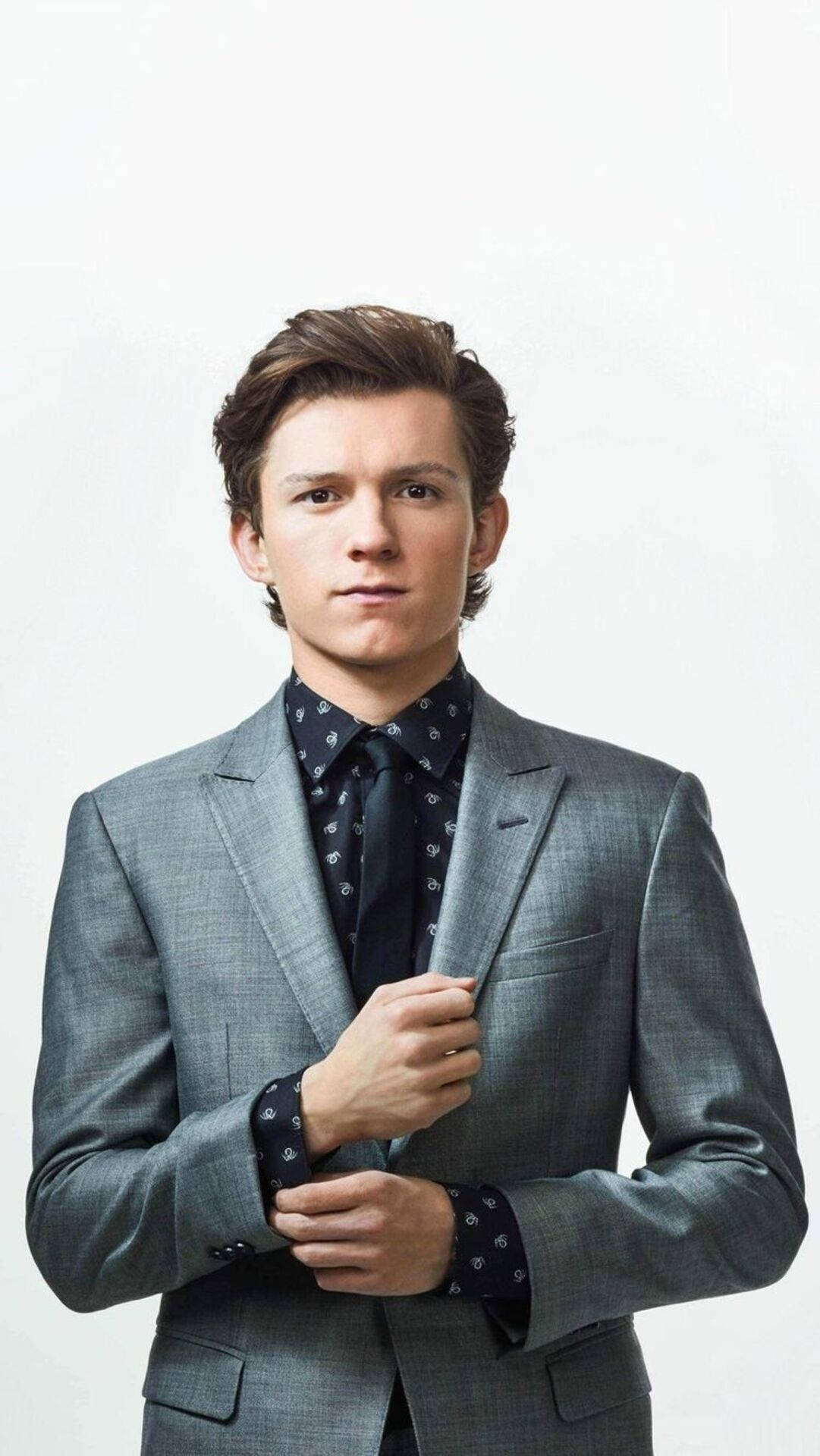 Tom Holland, gray suit, cufflinks, Full HD Phone Wallpaper