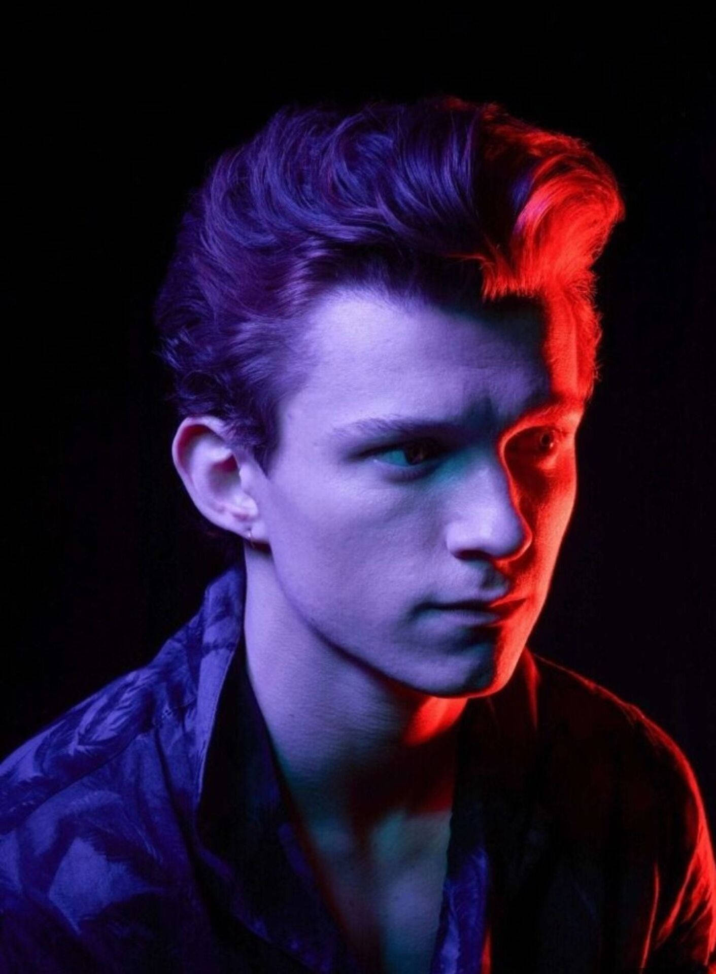 Tom Holland, neon lights, red and blue neon lights, Full HD Phone Wallpaper