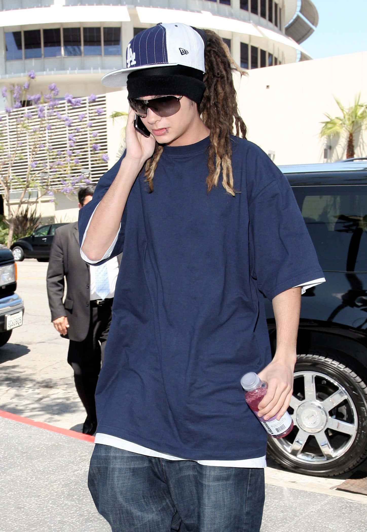 Tom Kaulitz, dreadlocks, baseball cap, Full HD Phone Wallpaper