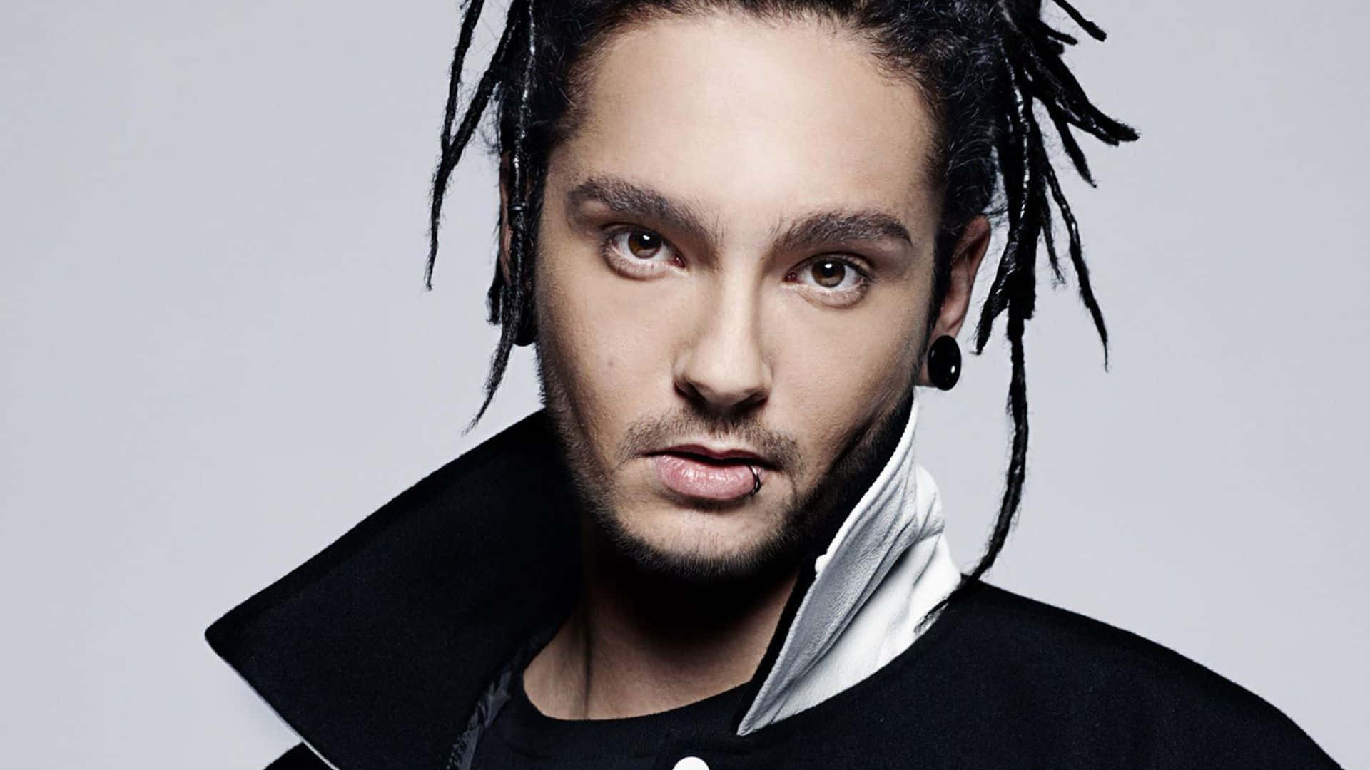 Tom Kaulitz, dark dreadlocks, lip piercing, Full HD Desktop Wallpaper