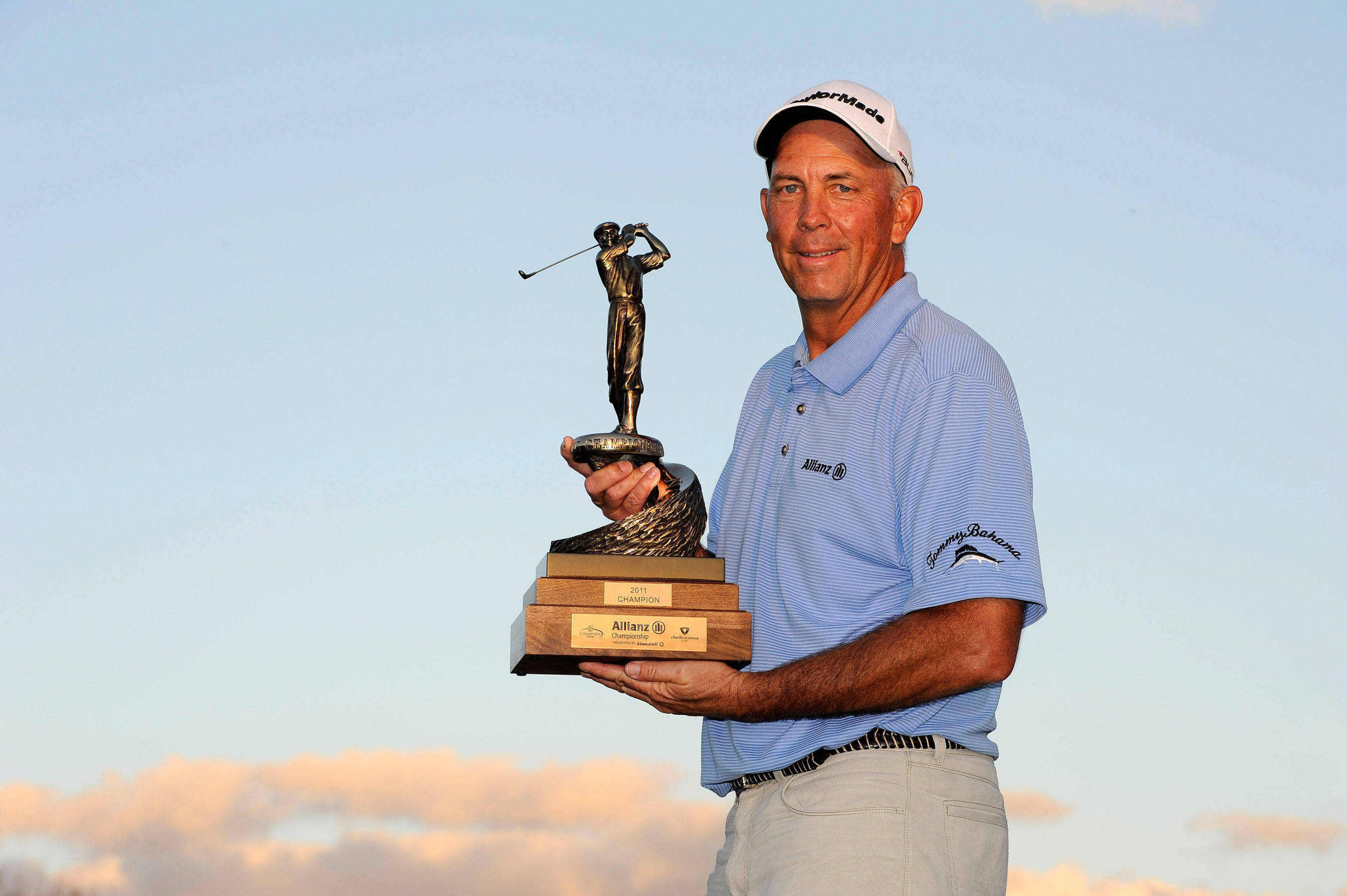 Tom Lehman, golf trophy, blue polo, 2K Desktop Wallpaper
