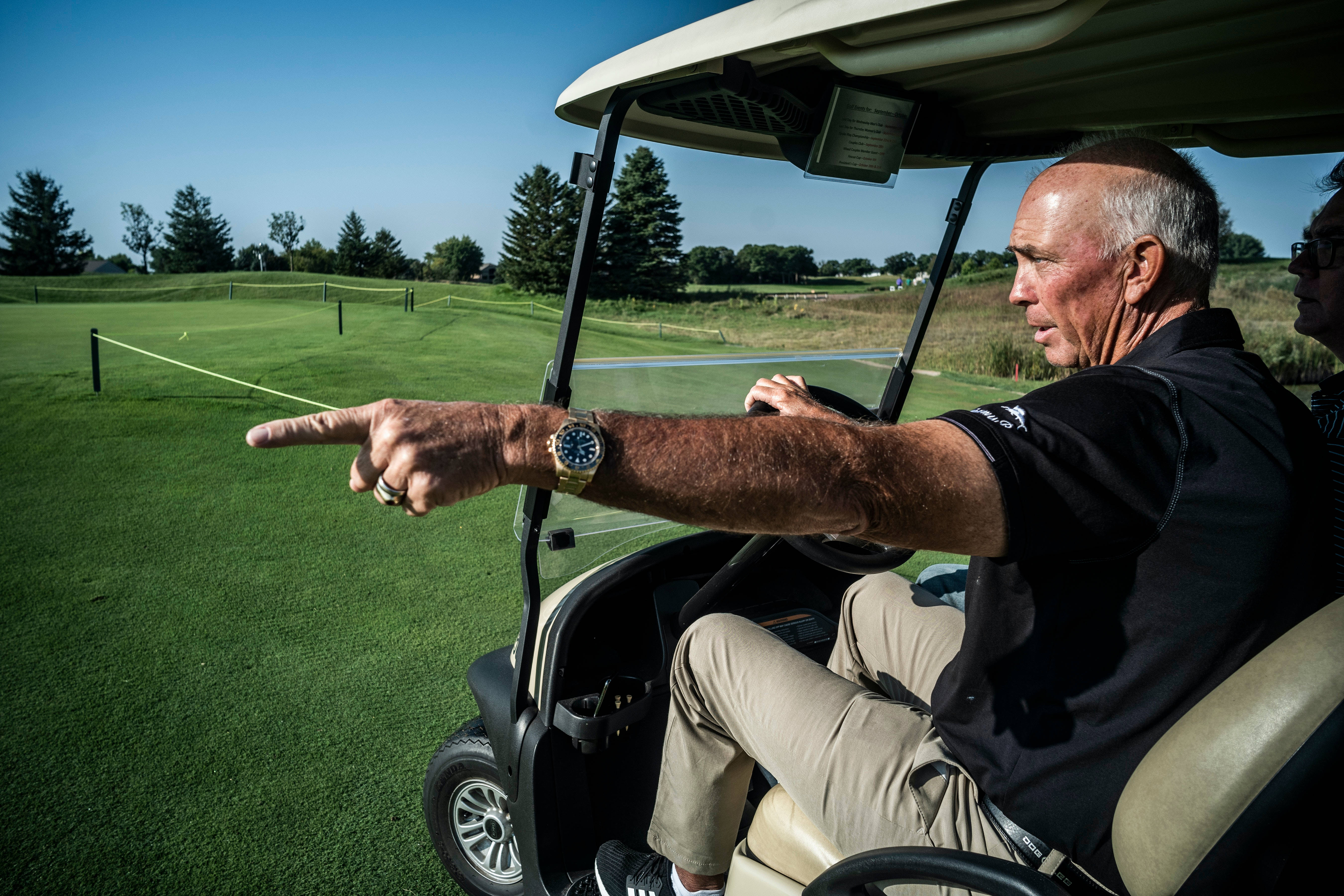 Tom Lehman, golf cart, green fairway, 5K Desktop Wallpaper