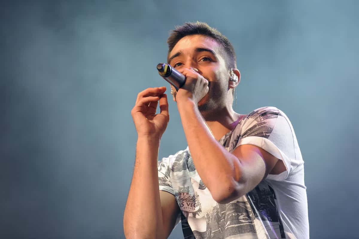 Tom Parker, stage lights, smoke, SD Desktop Wallpaper
