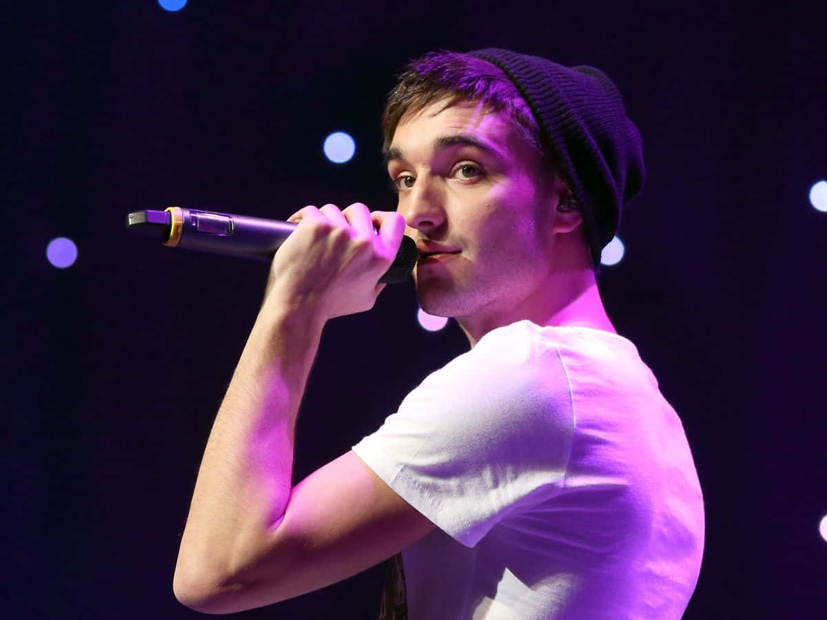 Tom Parker, beanie, purple lights, SD Desktop Wallpaper