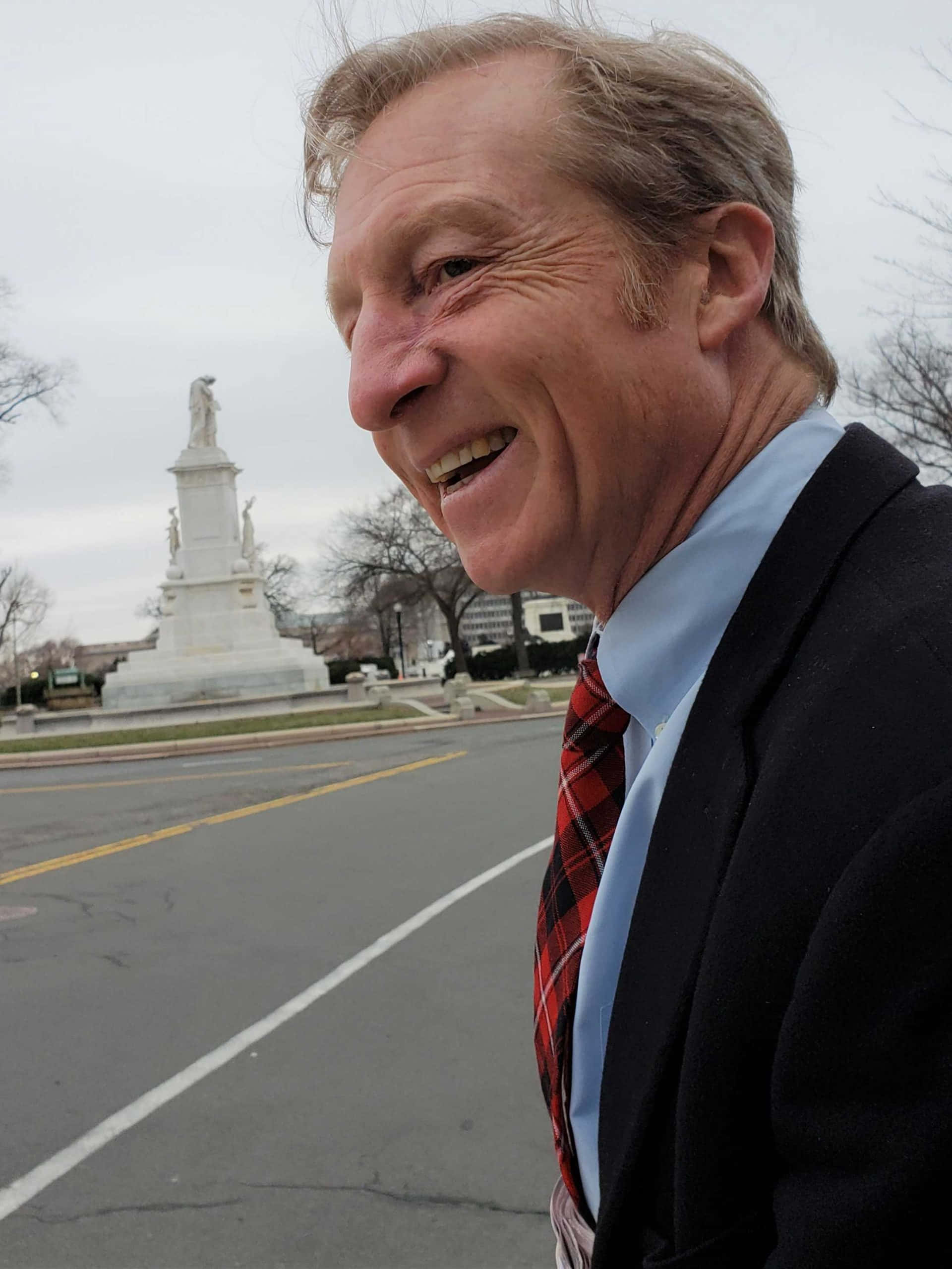 Tom Steyer, suit, plaid tie, 2K Phone Wallpaper