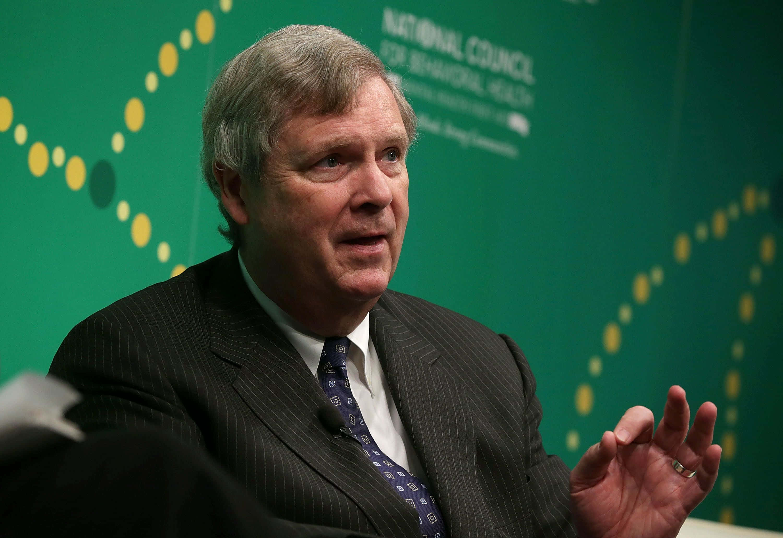 Tom Vilsack, pinstripe suit, National Council for Behavioral Health, 2K Desktop Wallpaper