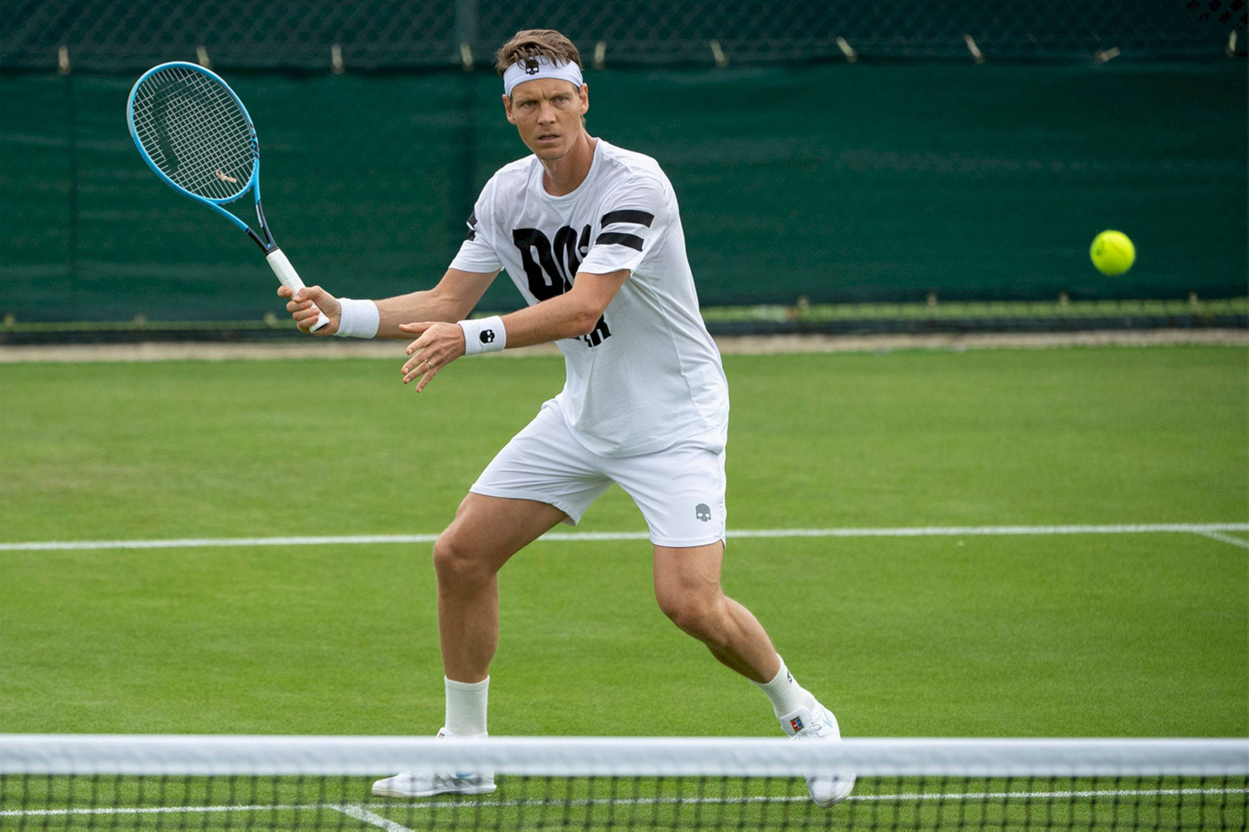 Tomas Berdych, white gear, grass court, Full HD Desktop Wallpaper