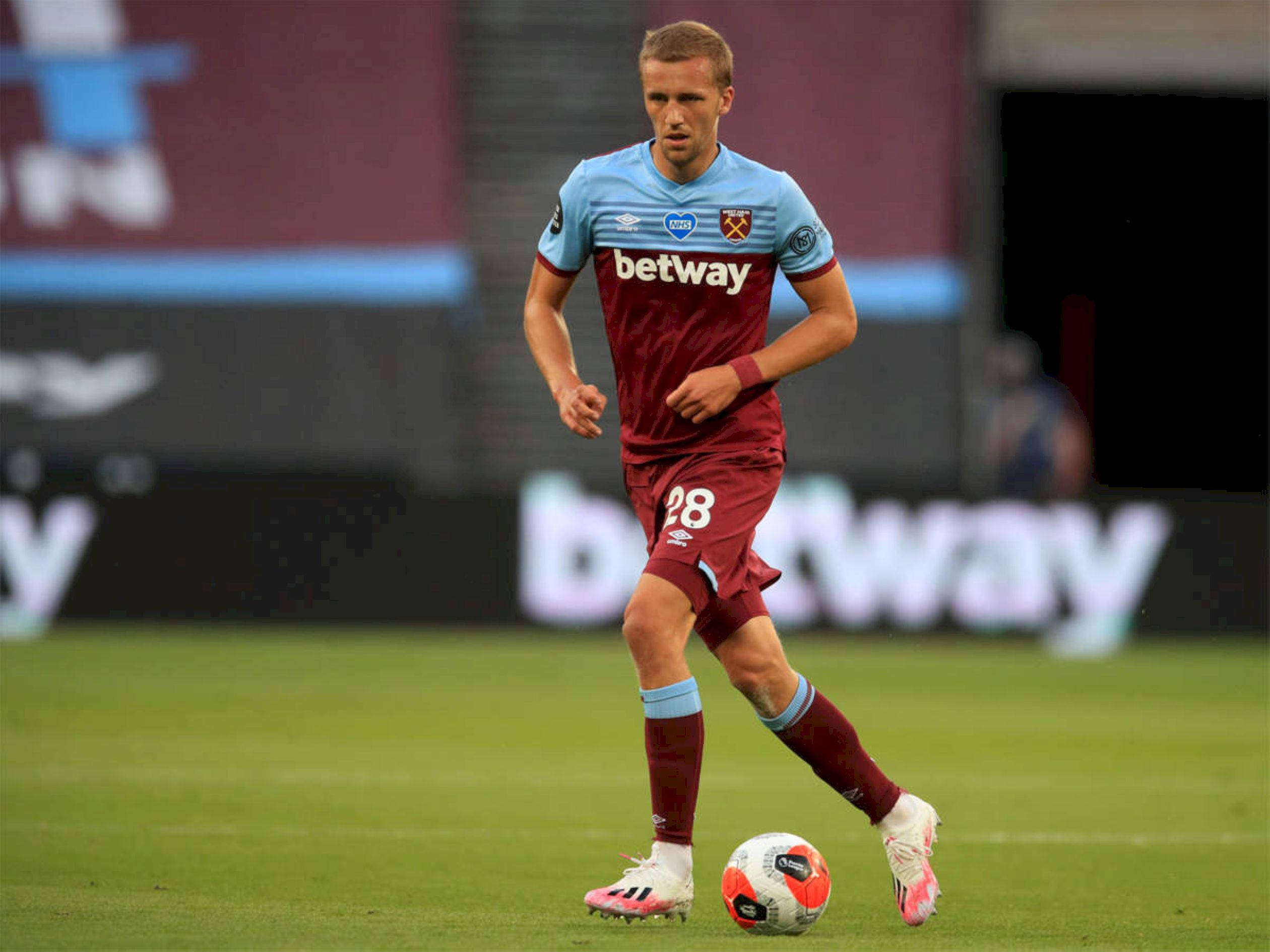 Tomas Soucek, maroon and light blue kit, white and orange ball, Full HD Desktop Wallpaper