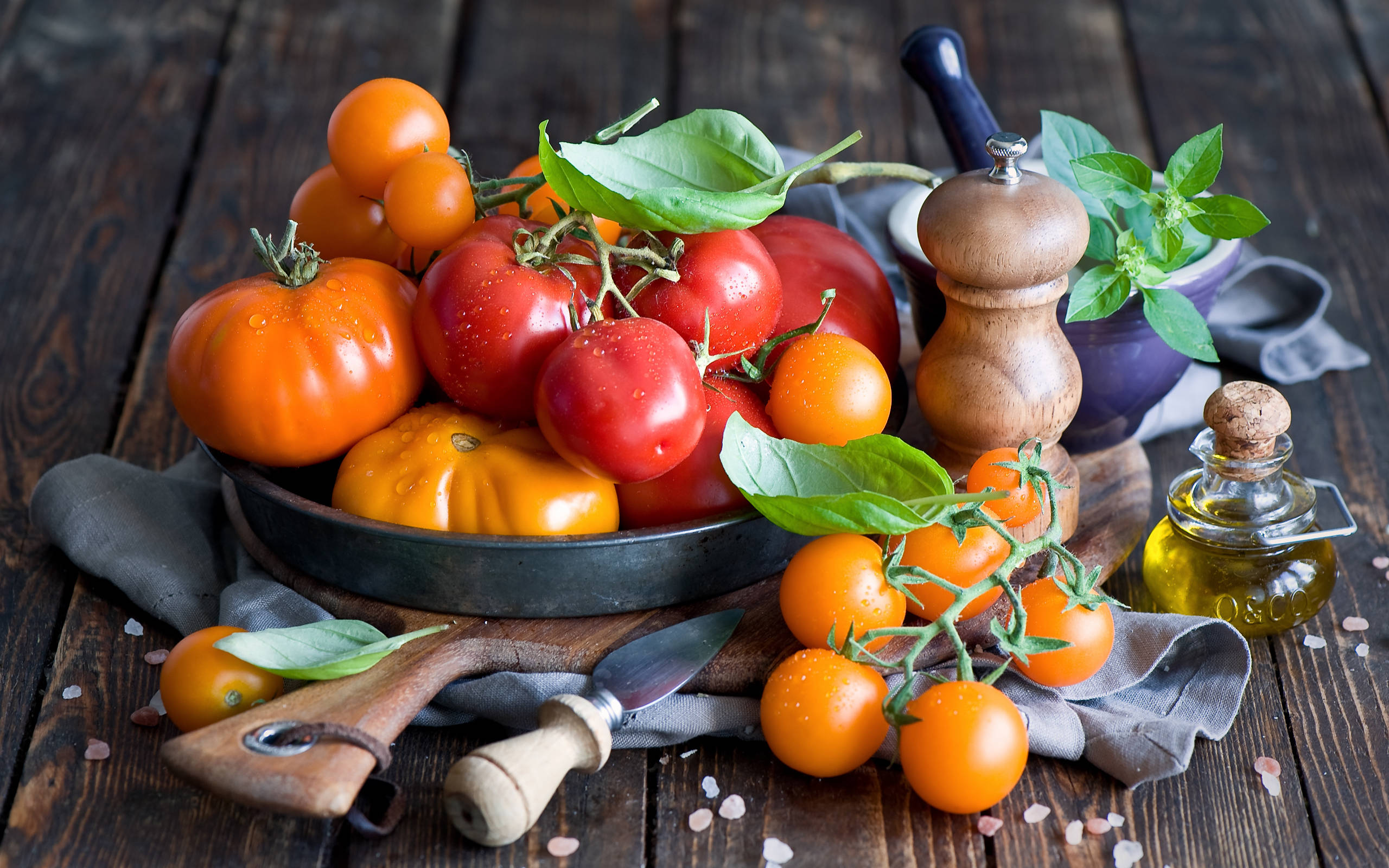 Tomato, wooden table, rustic bowl, 2K Desktop Wallpaper