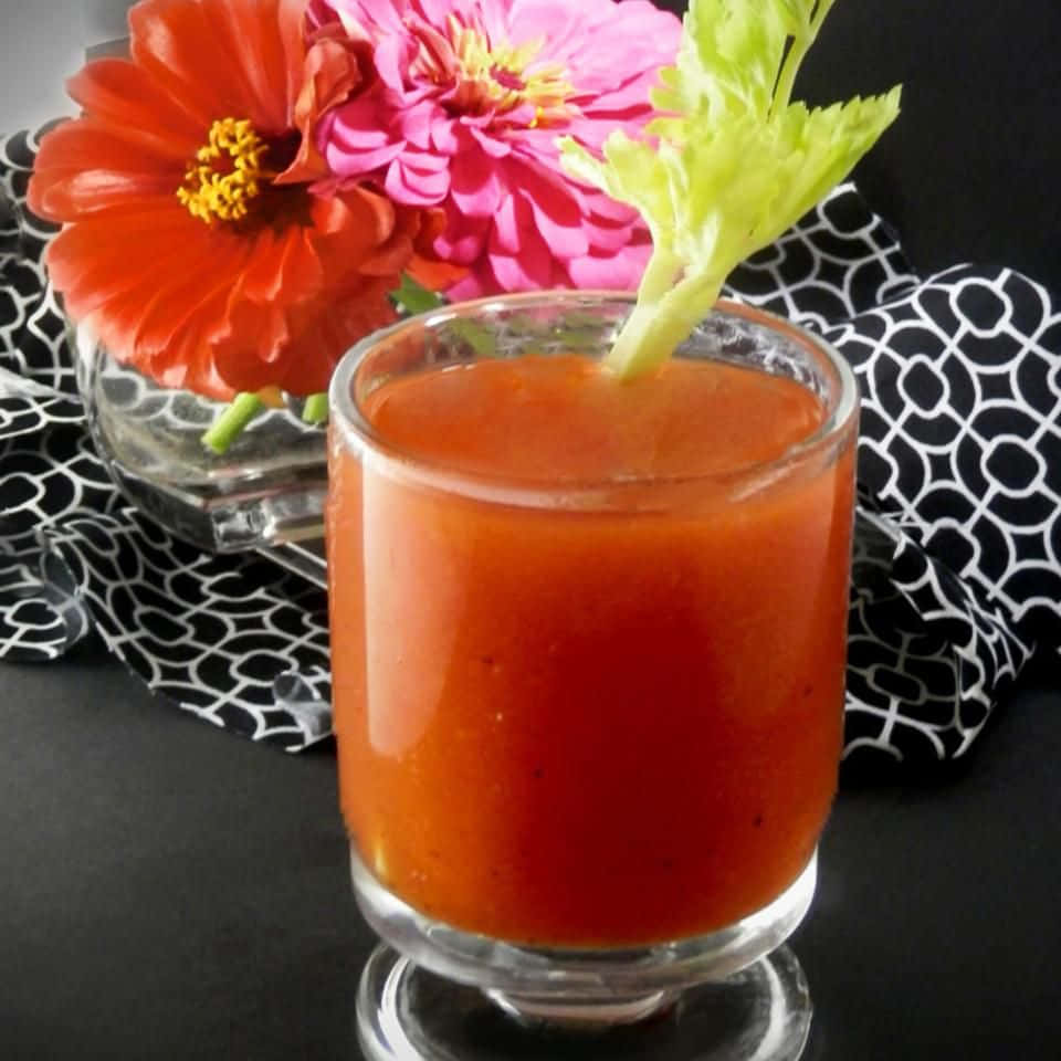 tomato flavor, vibrant red tomato drink, glass, SD Desktop Wallpaper