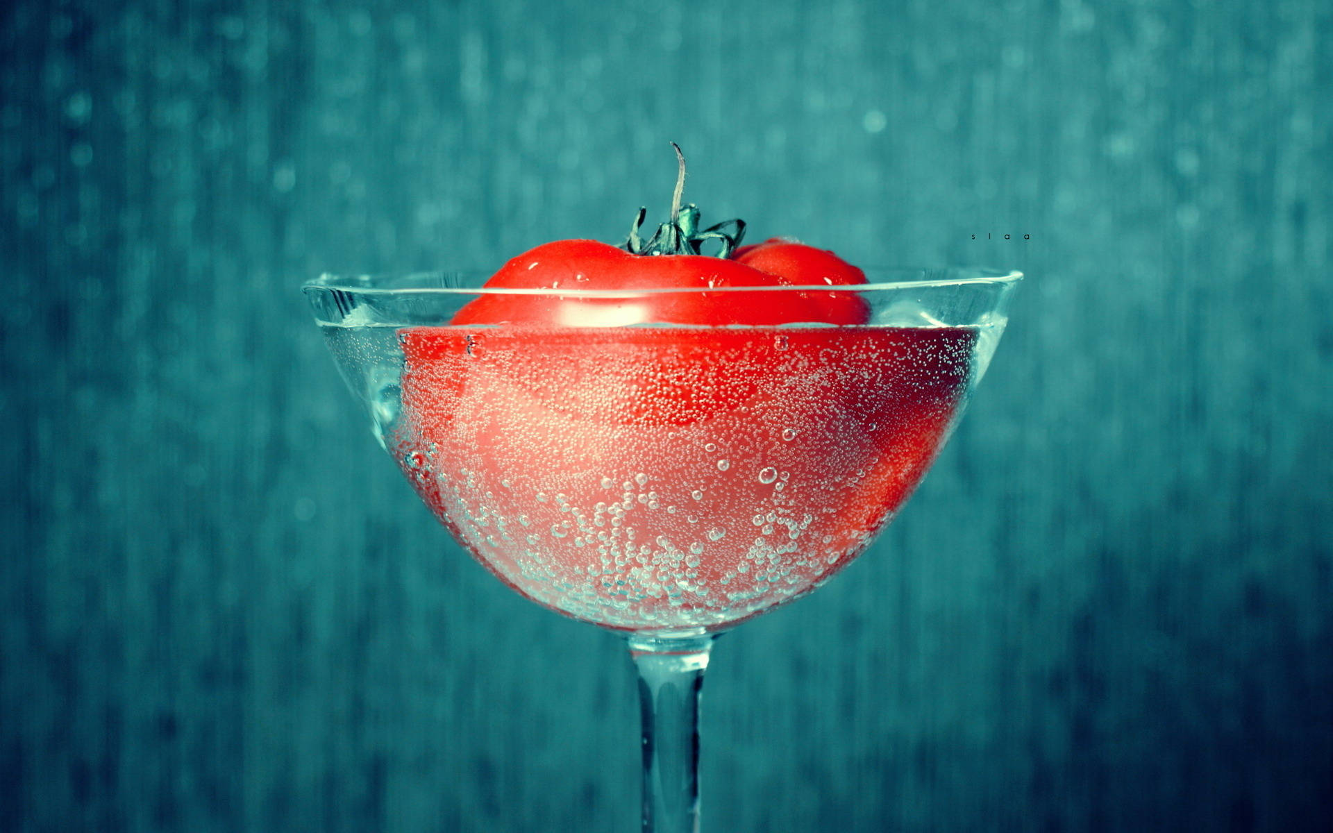 huge tomato in a wine glass, vibrant red tomato, martini glass, Full HD Desktop Wallpaper