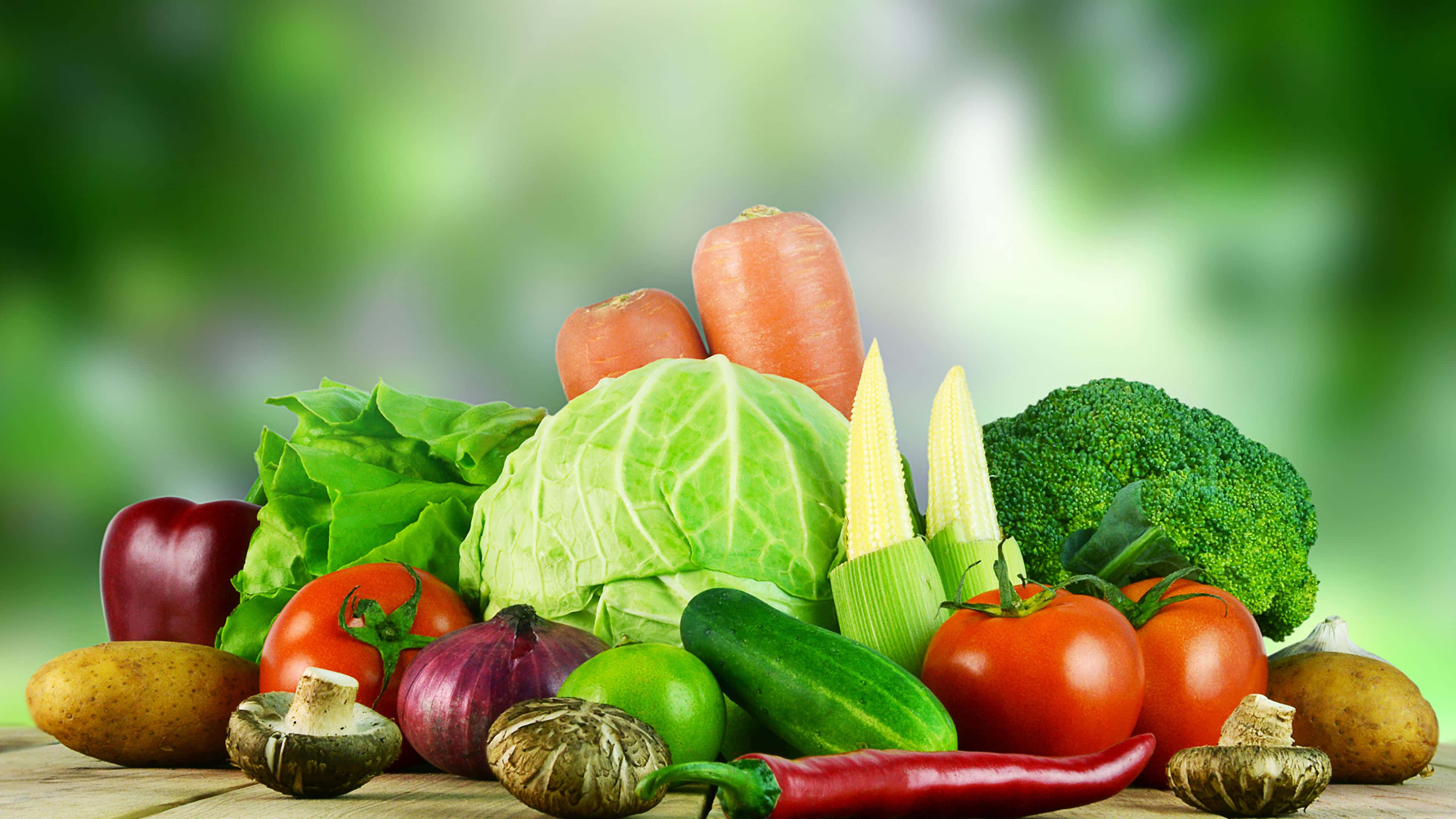 carrots, tomatoes, broccoli, 4K Desktop Wallpaper