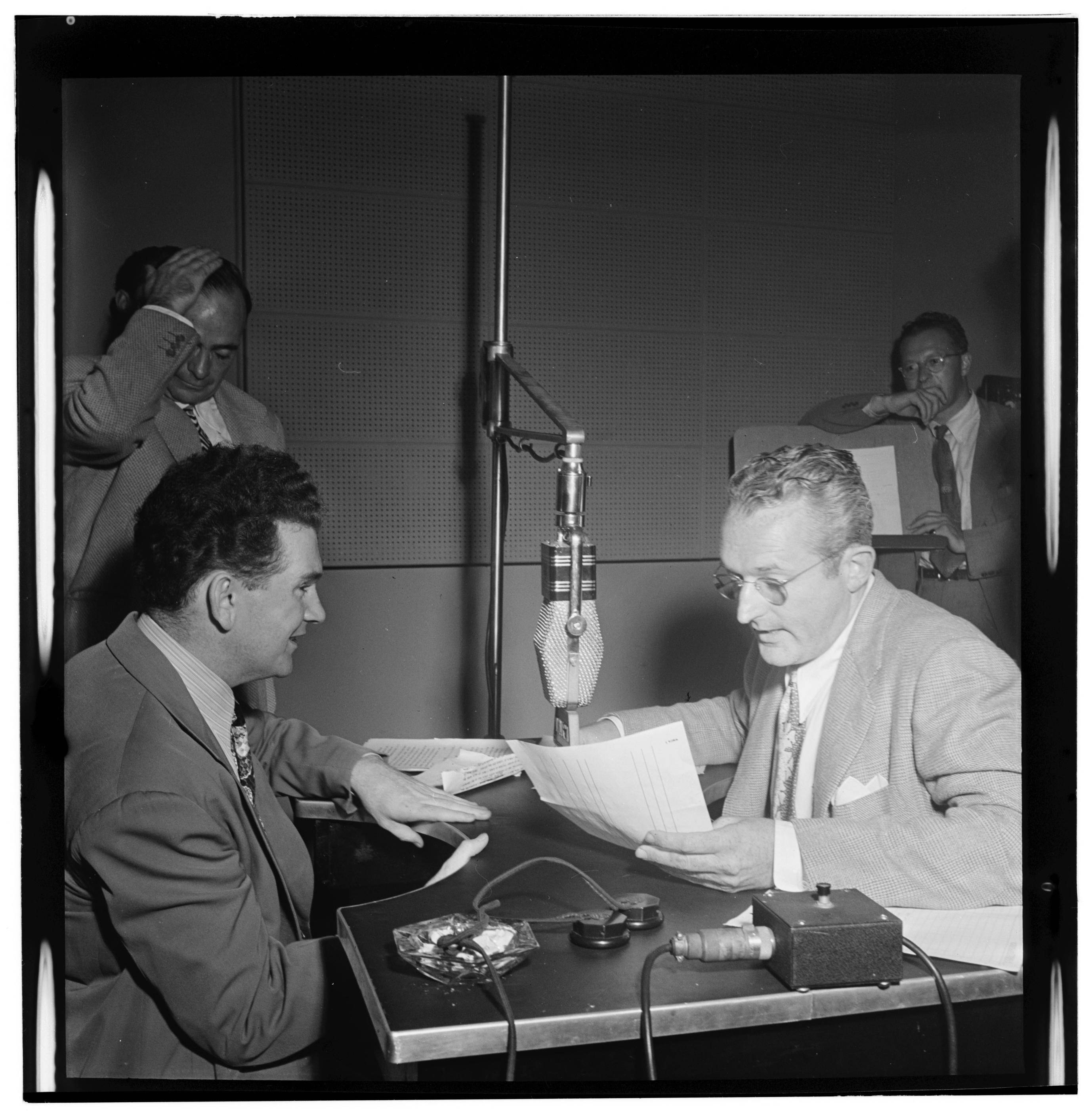 Tommy Dorsey, radio studio, vintage, 2K Phone Wallpaper