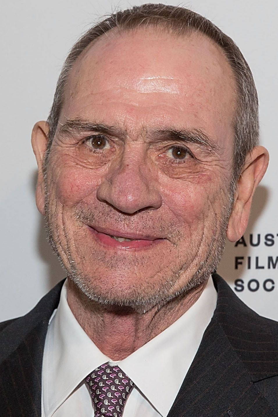 Tommy Lee Jones, gray hair, dark suit, HD Phone Wallpaper