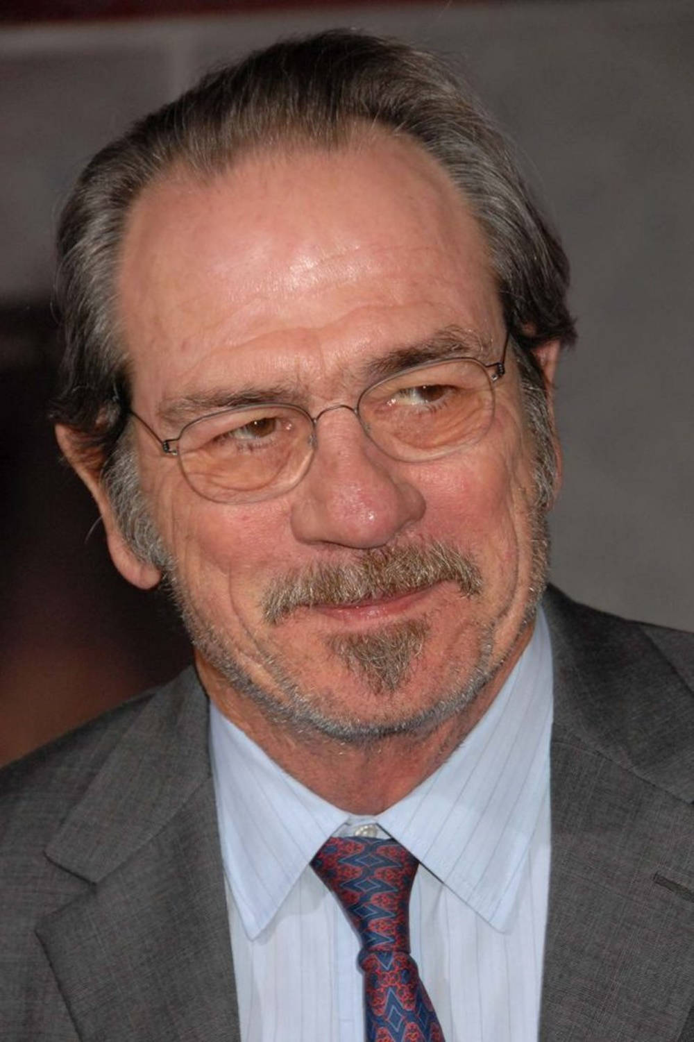 Tommy Lee Jones, gray suit, patterned tie, HD Phone Wallpaper