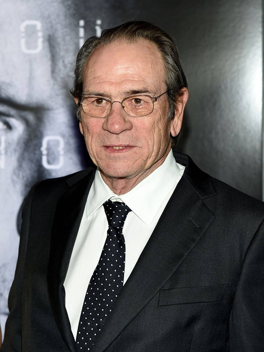 Tommy Lee Jones, black suit, polka dot tie, HD Phone Wallpaper