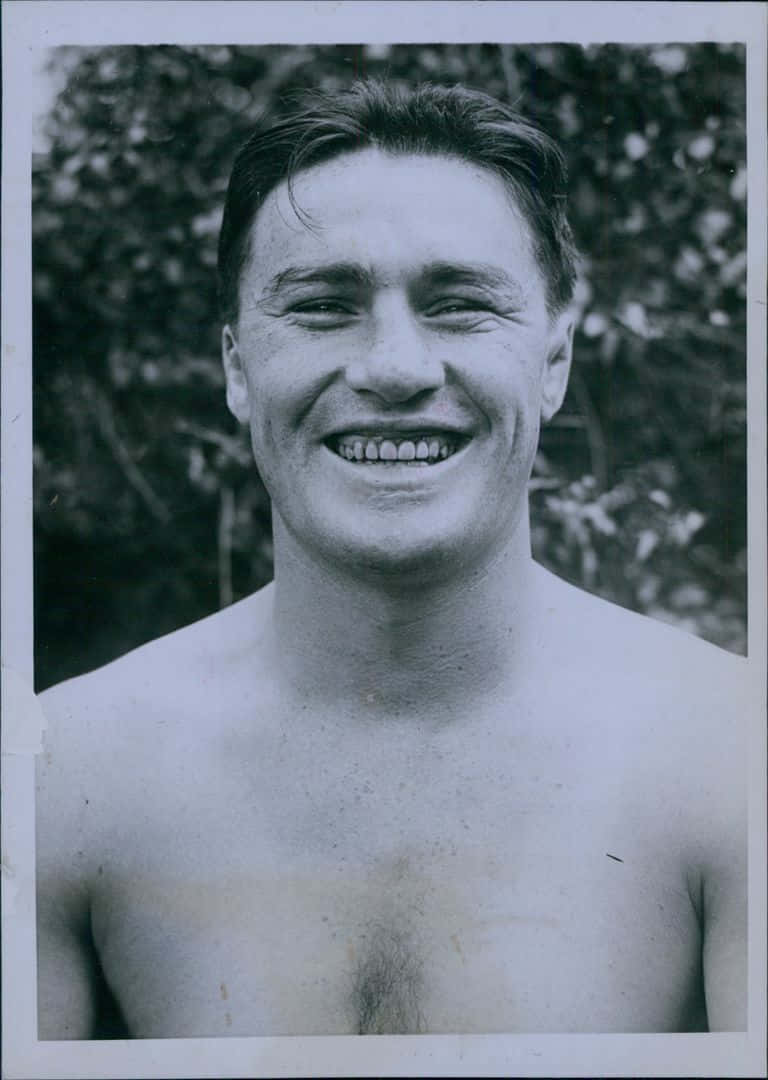 Tommy Loughran, smiling portrait, shirtless man, SD Phone Wallpaper