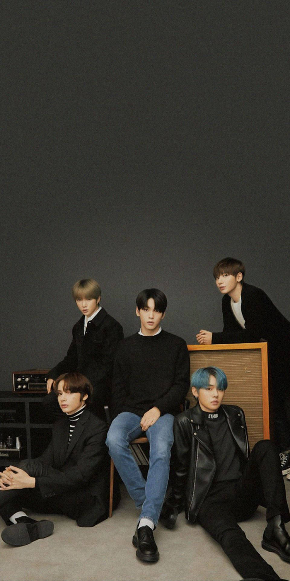 Tomorrow X Together, anan, black outfits, Full HD Phone Wallpaper