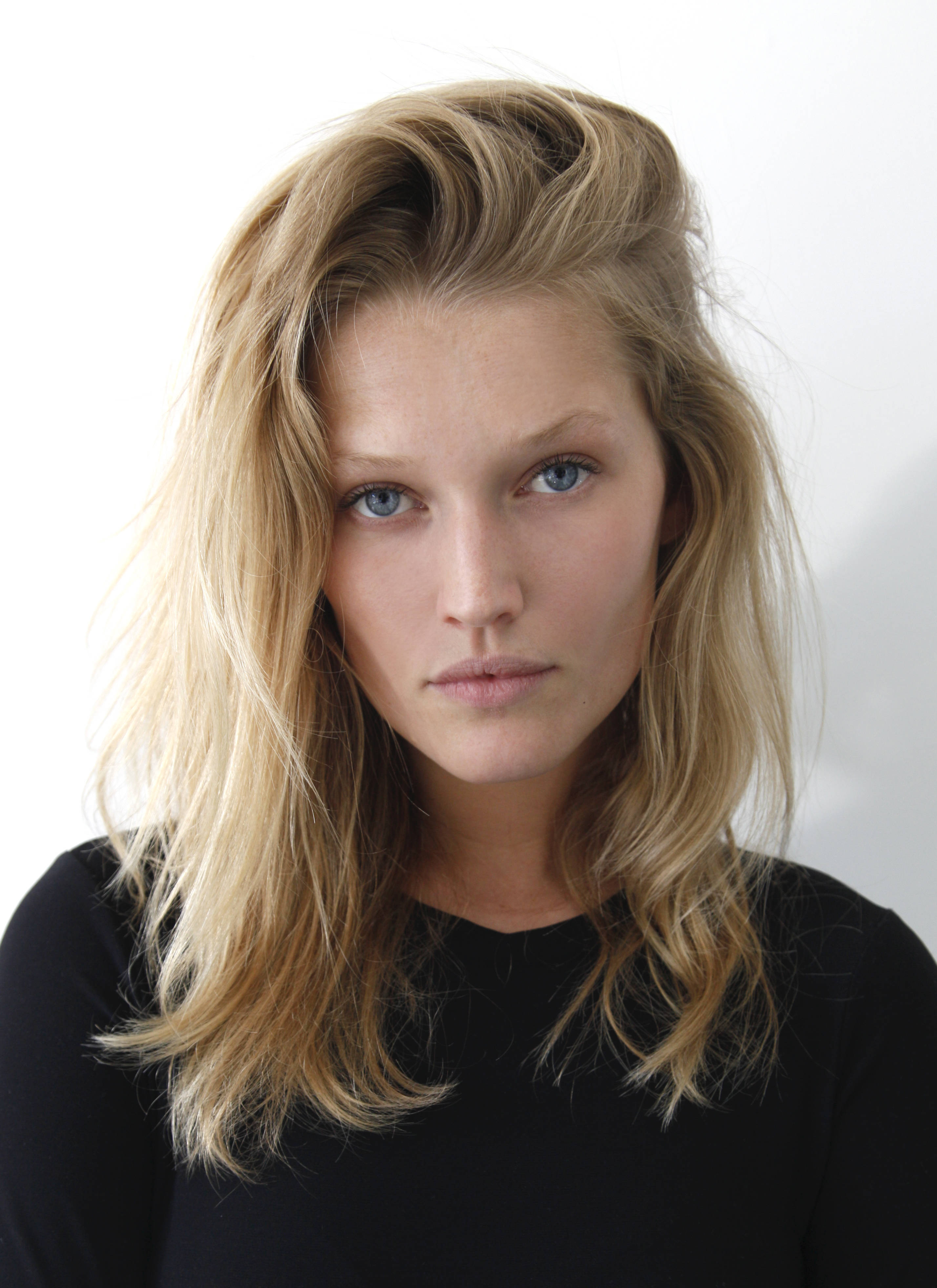 Toni Garrn, blonde woman, piercing blue eyes, 4K Phone Wallpaper