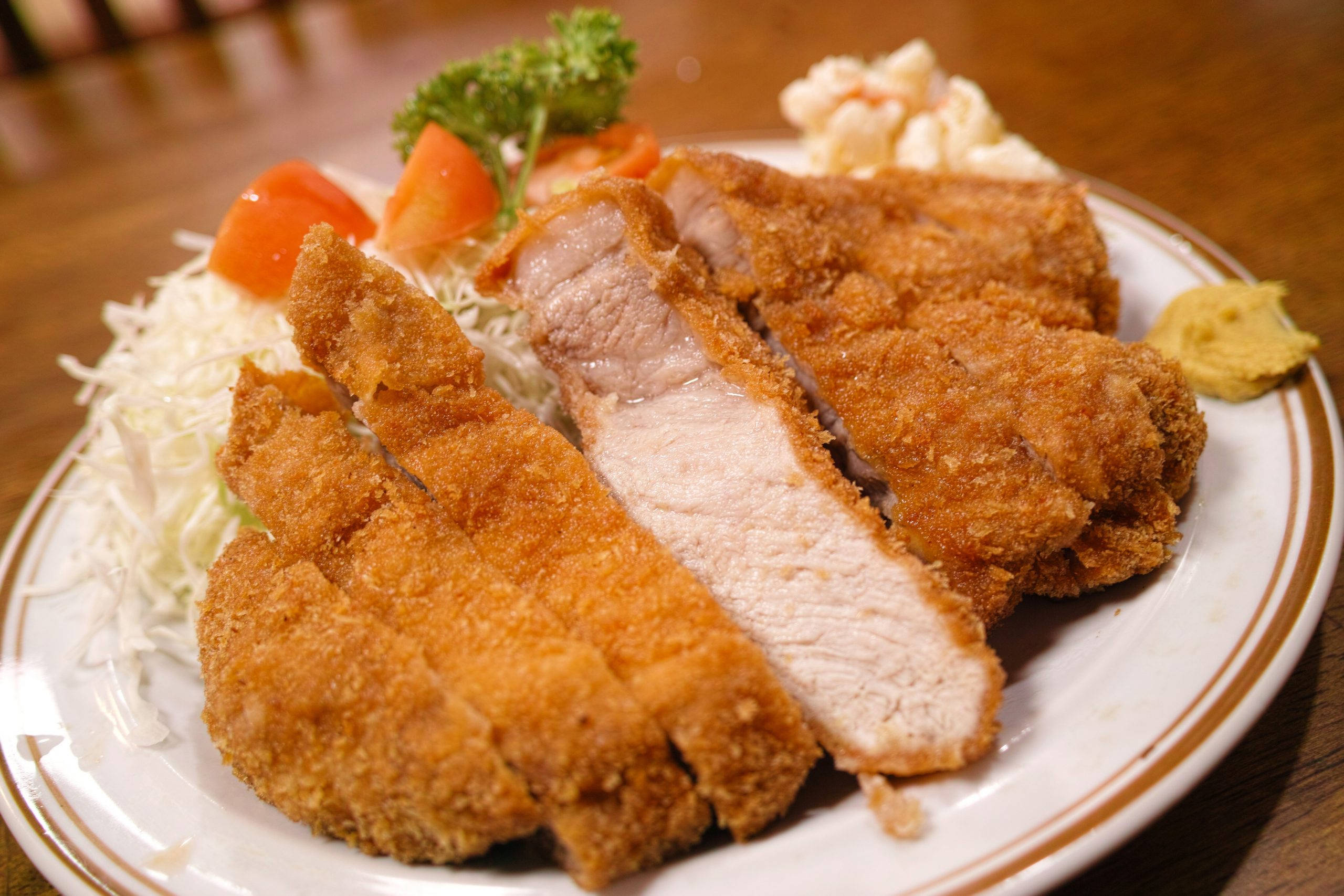 boneless tonkatsu, golden-brown, crispy crust, 2K Desktop Wallpaper
