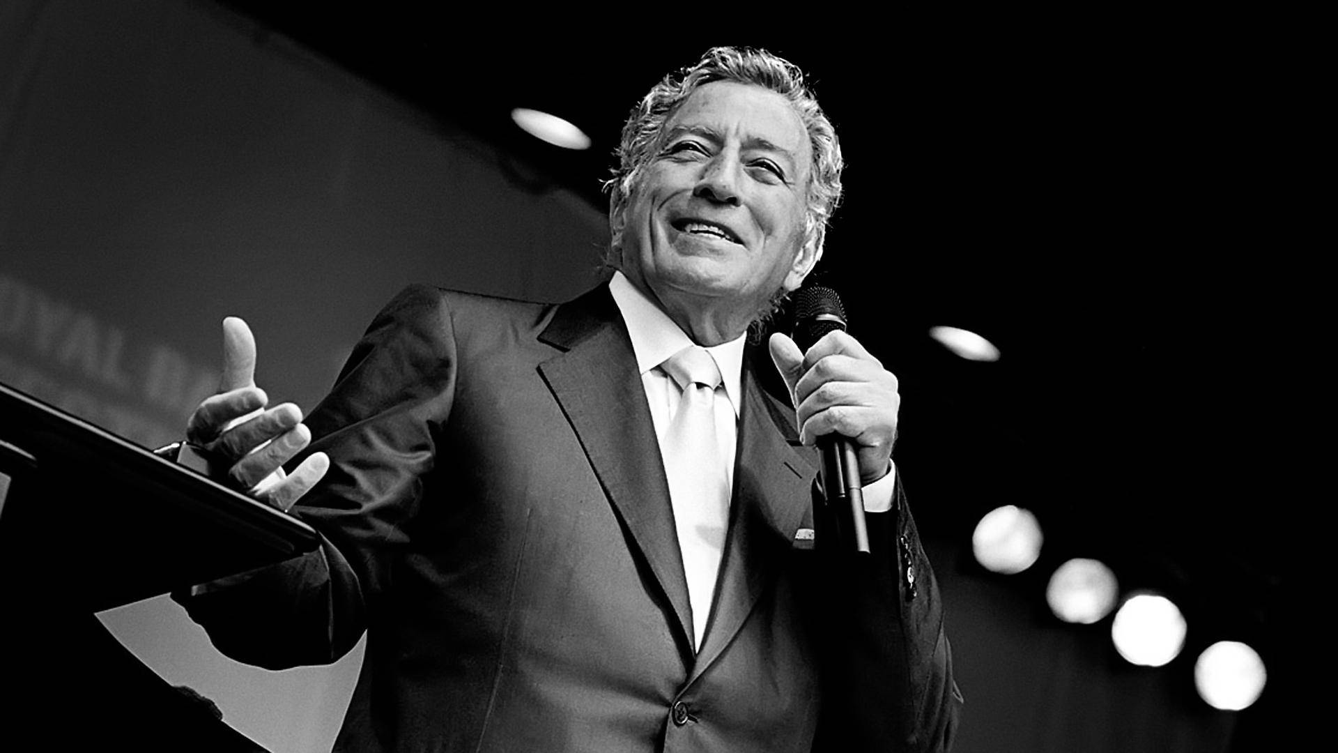 Tony Bennett, suit, microphone, Full HD Desktop Wallpaper