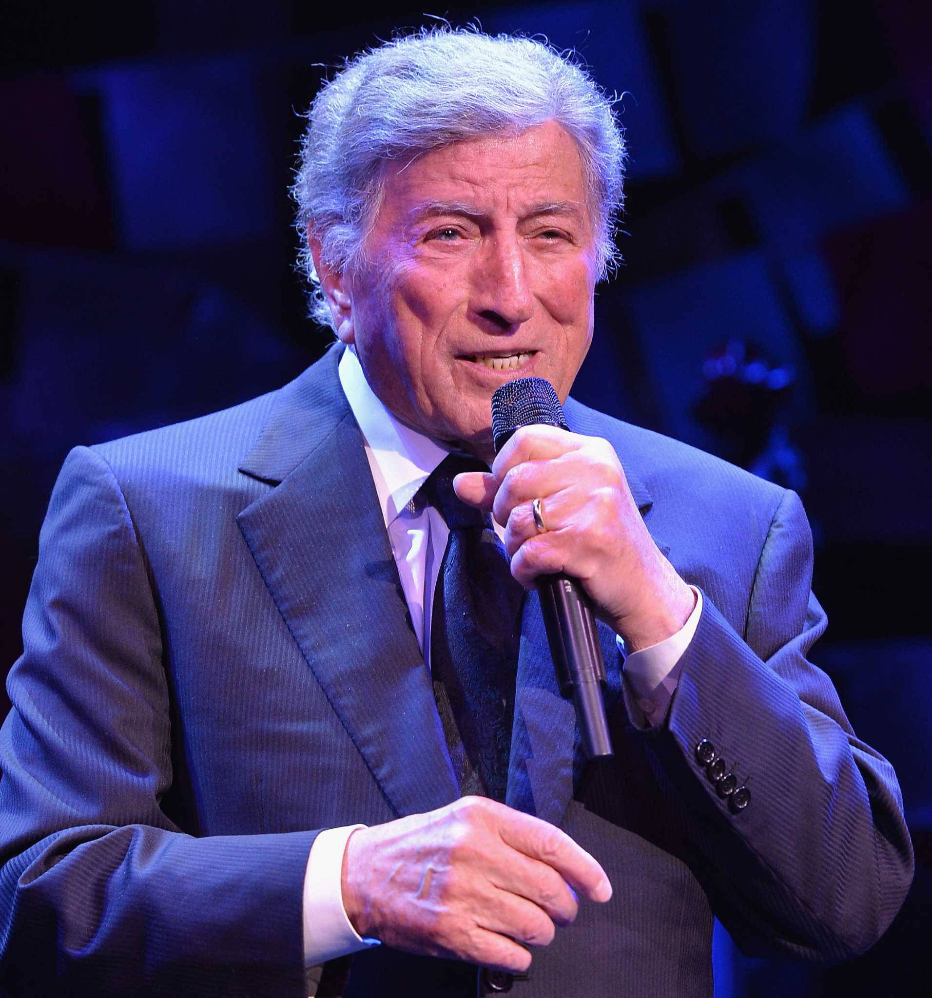 Tony Bennett, pinstripe suit, microphone, Full HD Phone Wallpaper