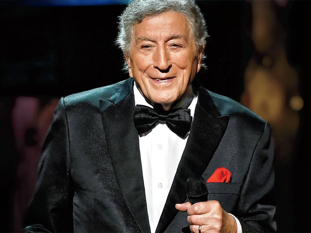 Tony Bennett, black tuxedo, red pocket square, SD Desktop Wallpaper