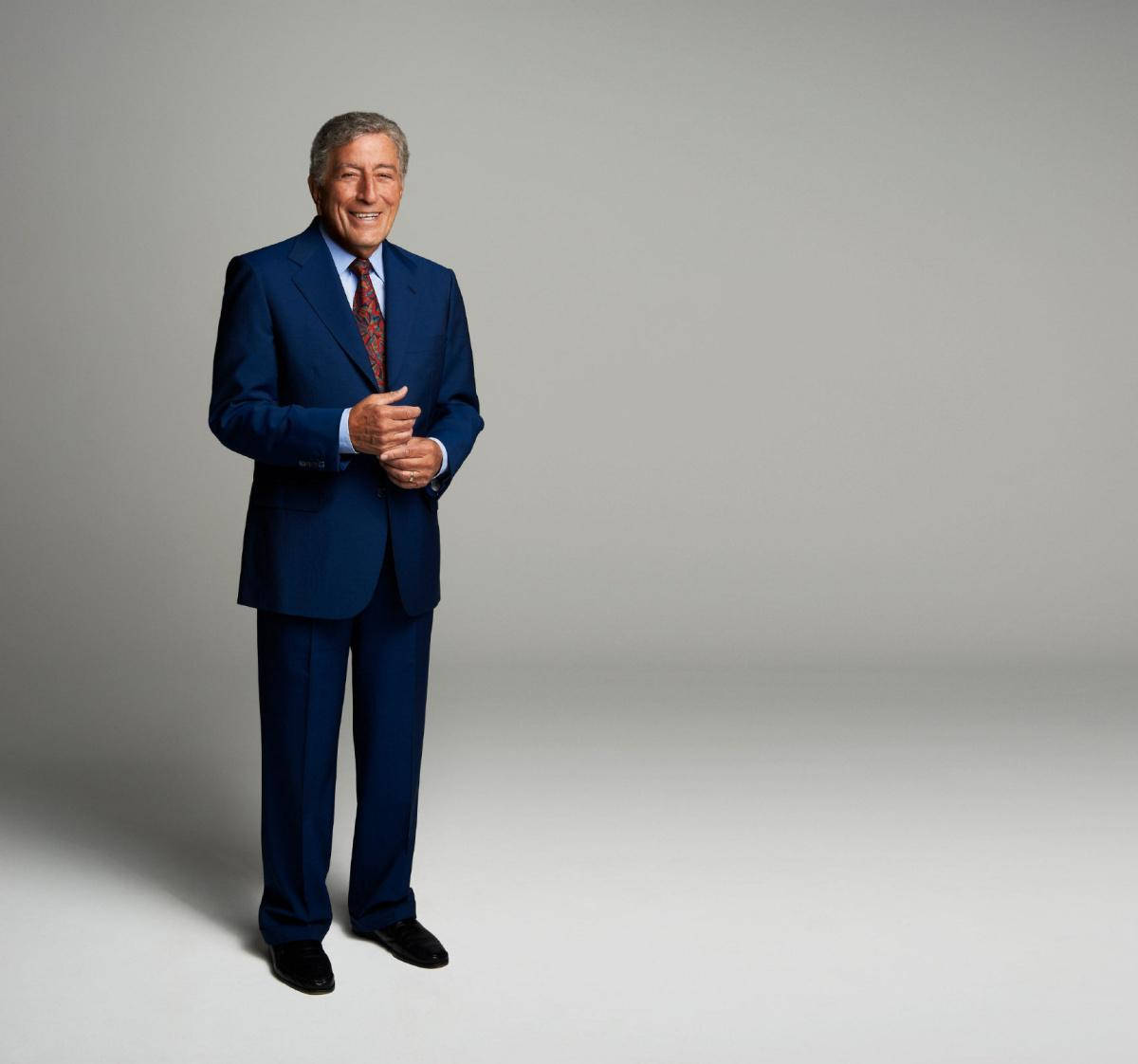 Tony Bennett, blue suit, patterned tie, SD Desktop Wallpaper