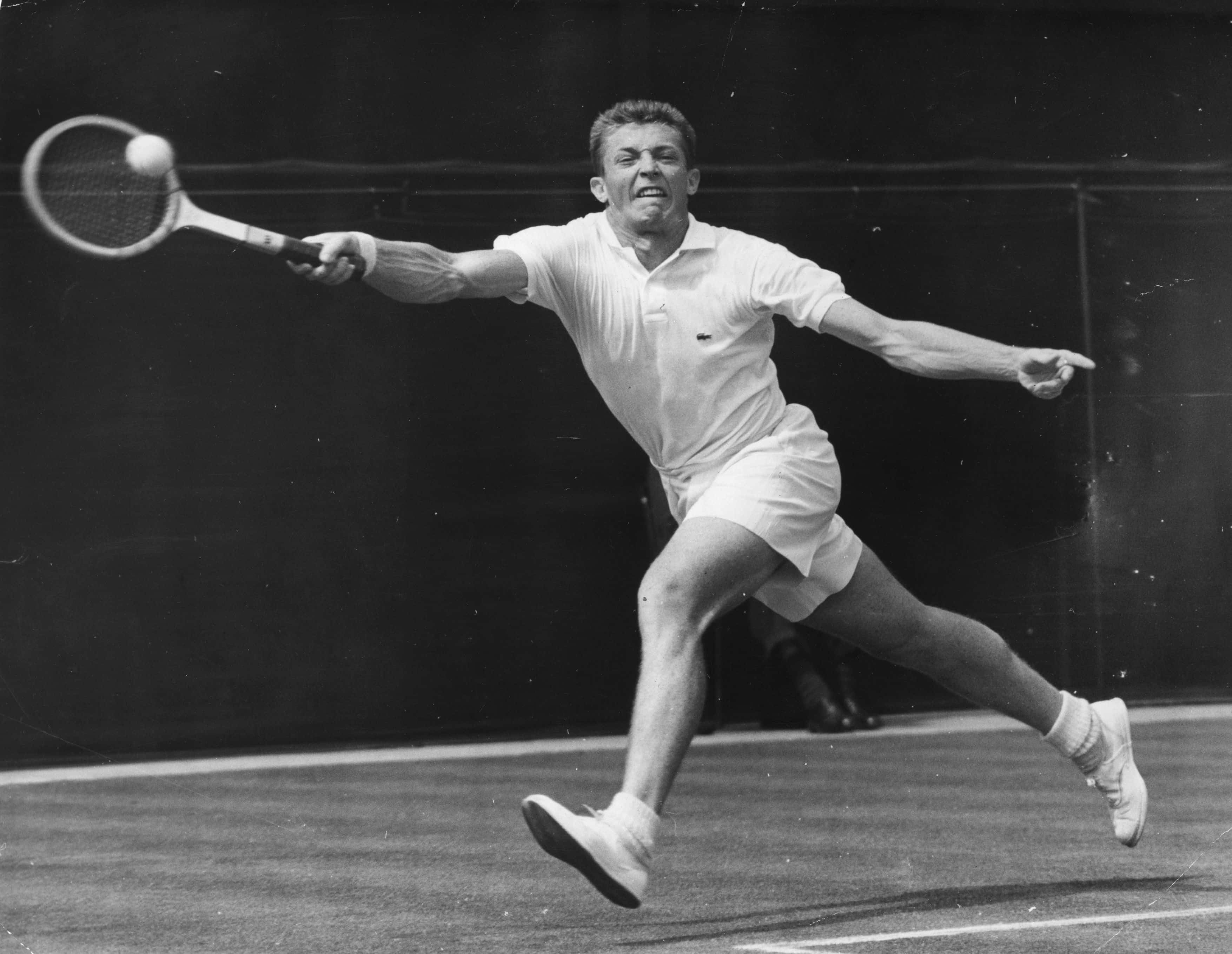 Tony Trabert, tennis ball, mid-swing, 2K Desktop Wallpaper