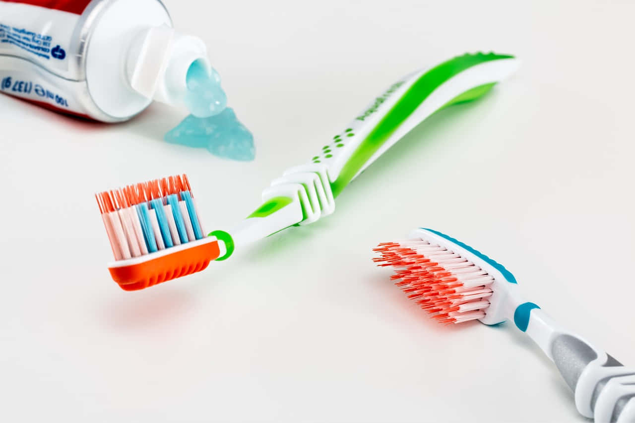 toothbrush, toothpaste, blue gel, HD Desktop Wallpaper