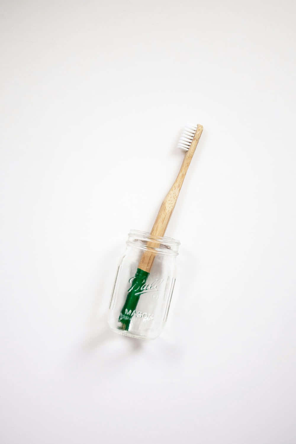 bamboo toothbrush, green handle, clear glass mason jar, HD Phone Wallpaper